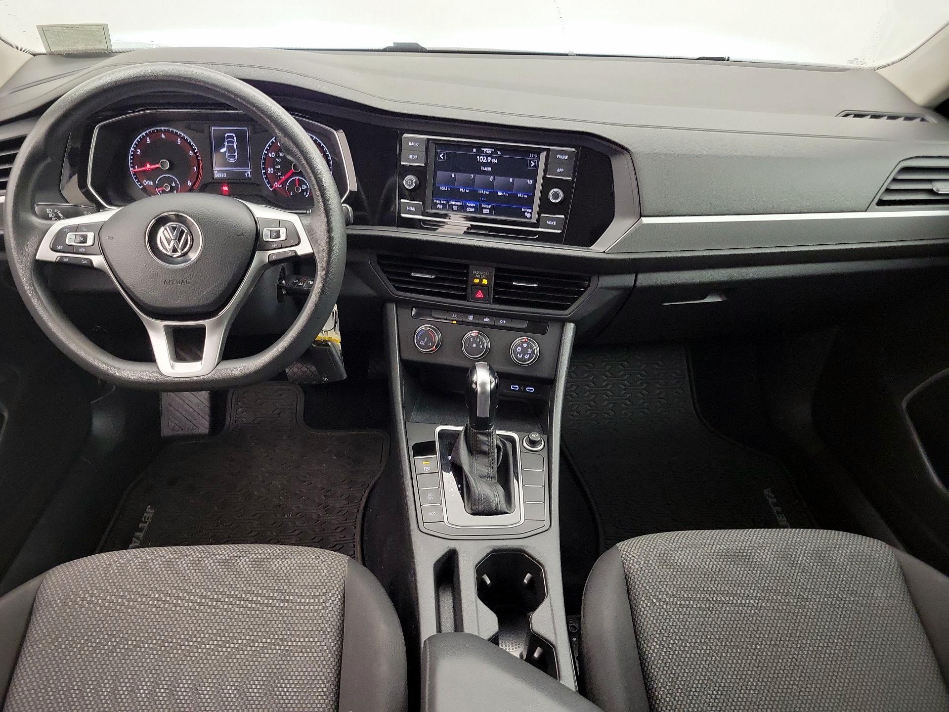 Thumbnail: 2020 Volkswagen Jetta - 9