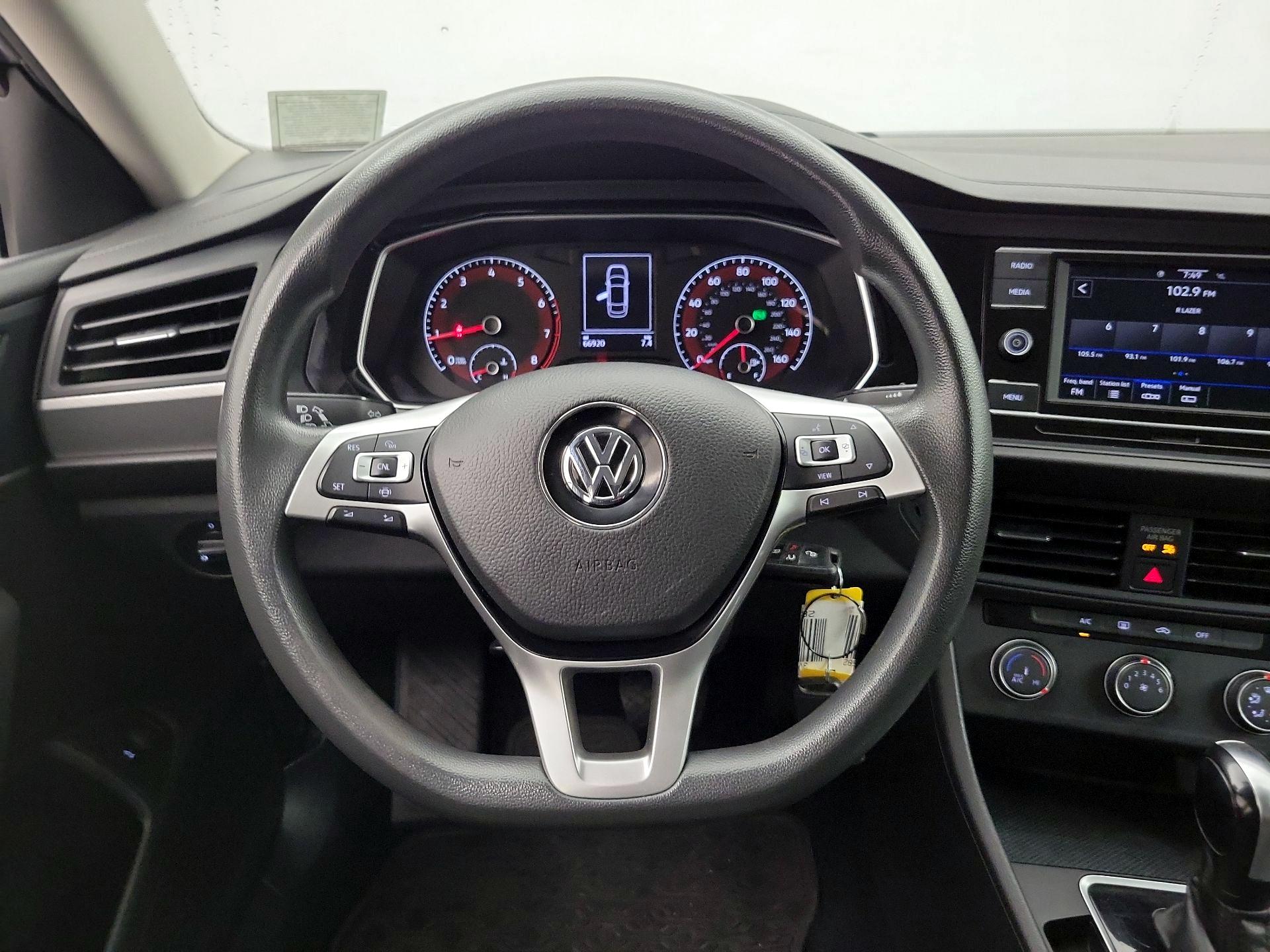 Thumbnail: 2020 Volkswagen Jetta - 10