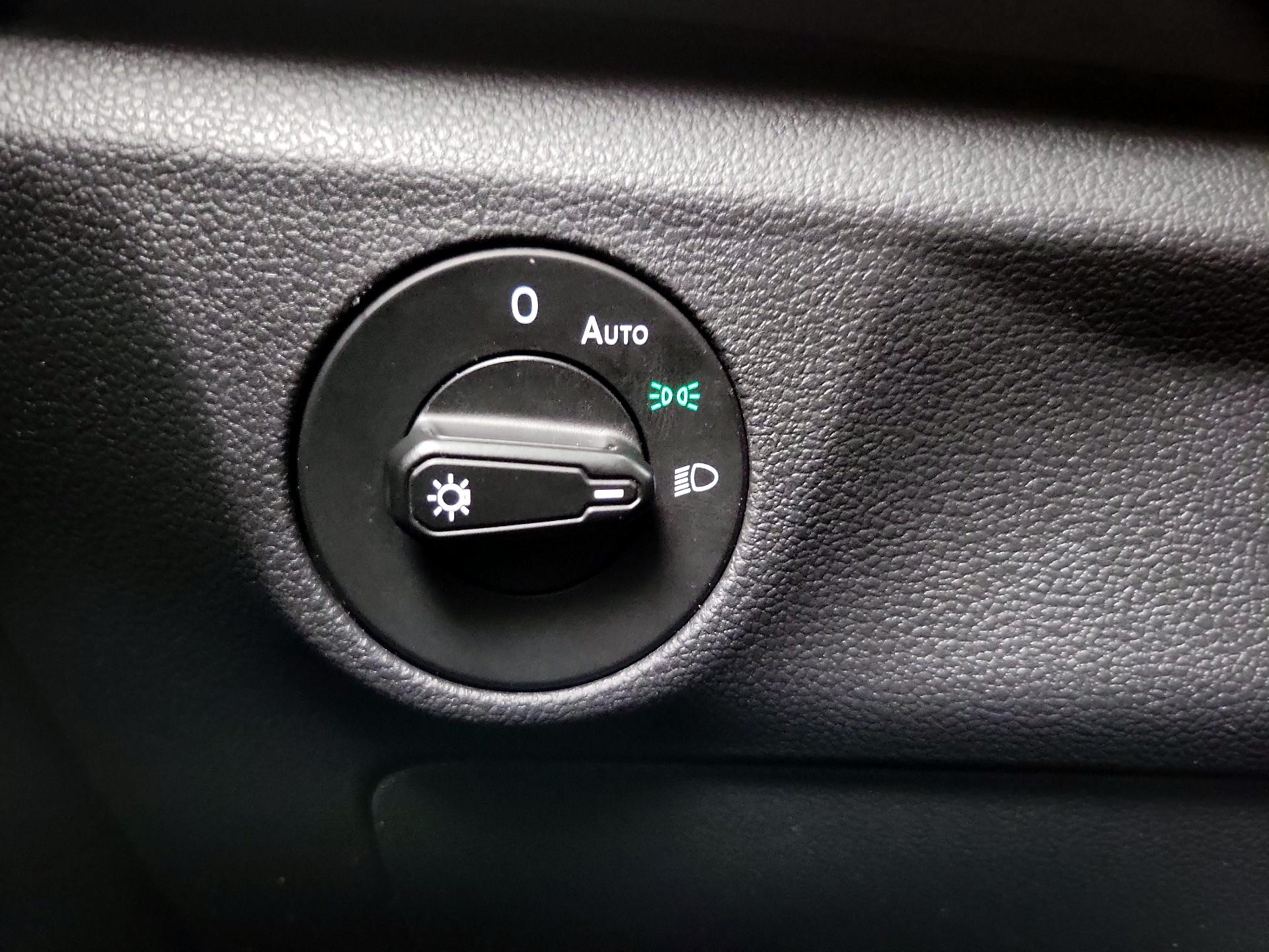 Thumbnail: 2020 Volkswagen Jetta - 13