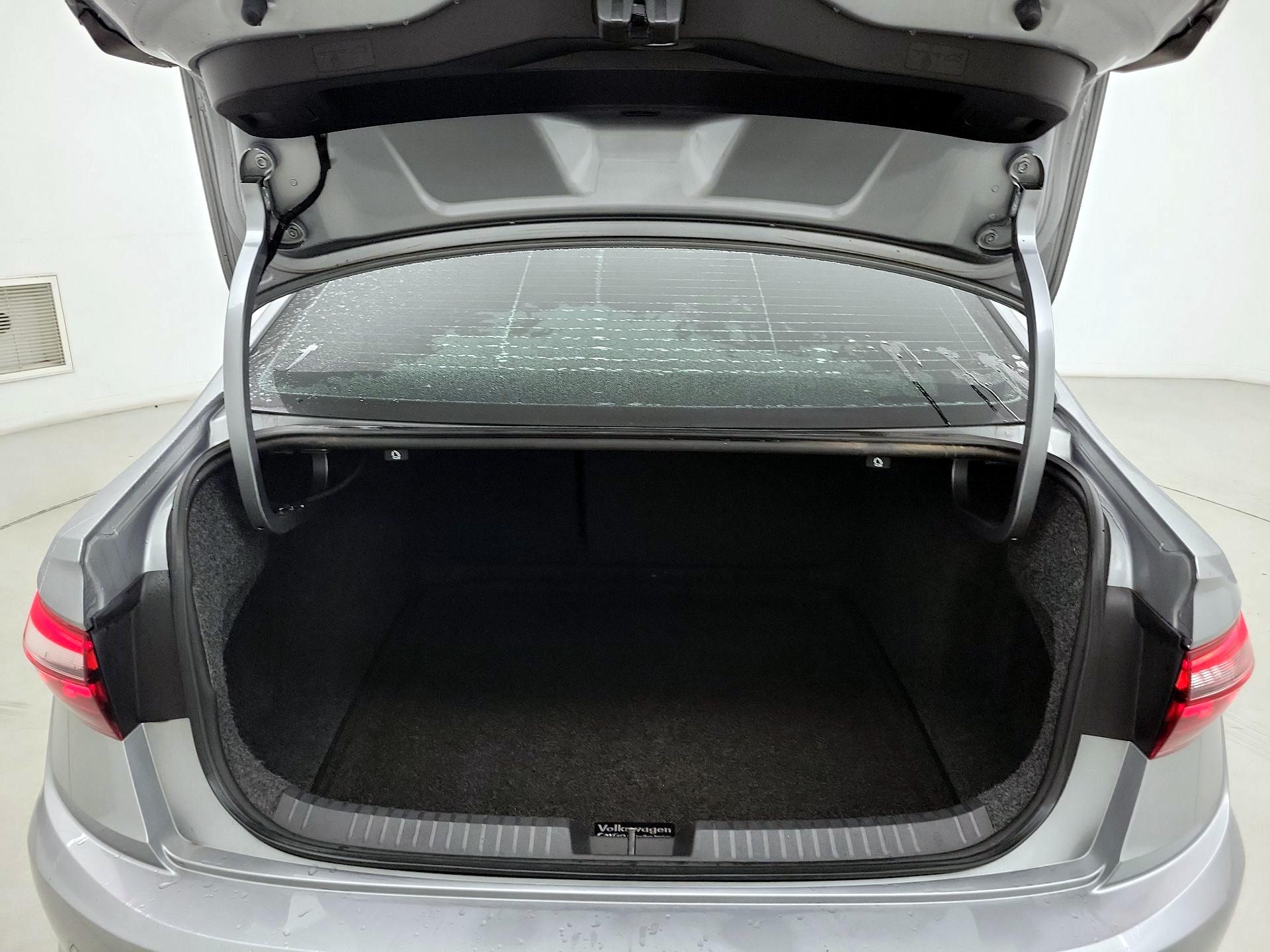 Thumbnail: 2020 Volkswagen Jetta - 20