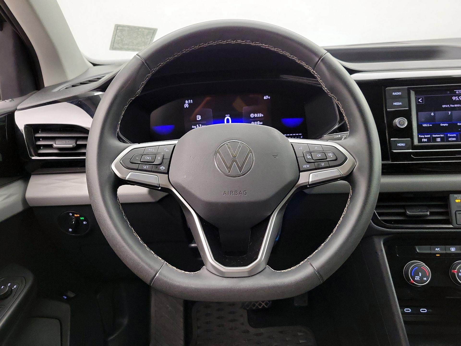 Thumbnail: 2023 Volkswagen Taos - 10