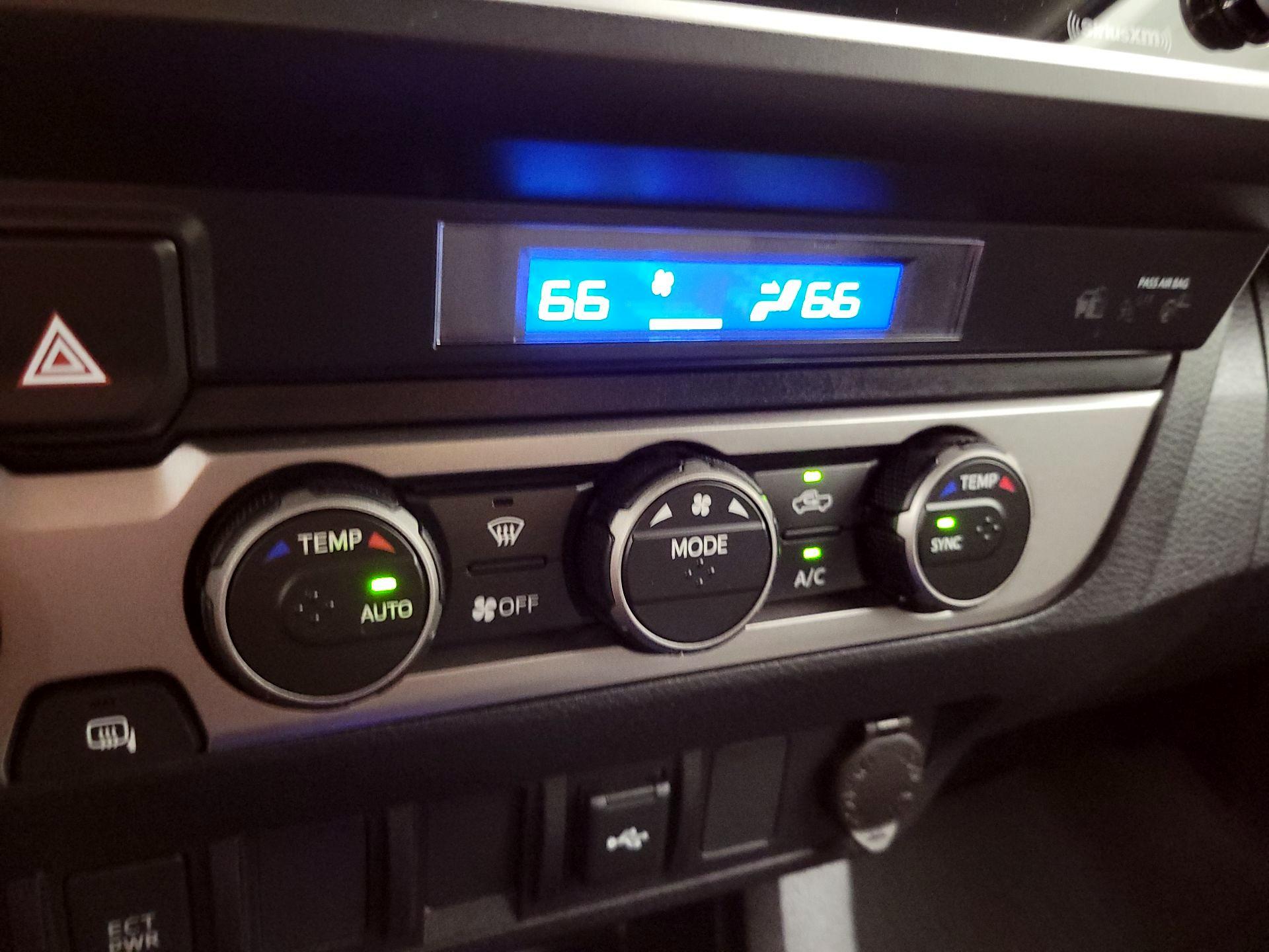 Thumbnail: 2022 Toyota Tacoma - 16