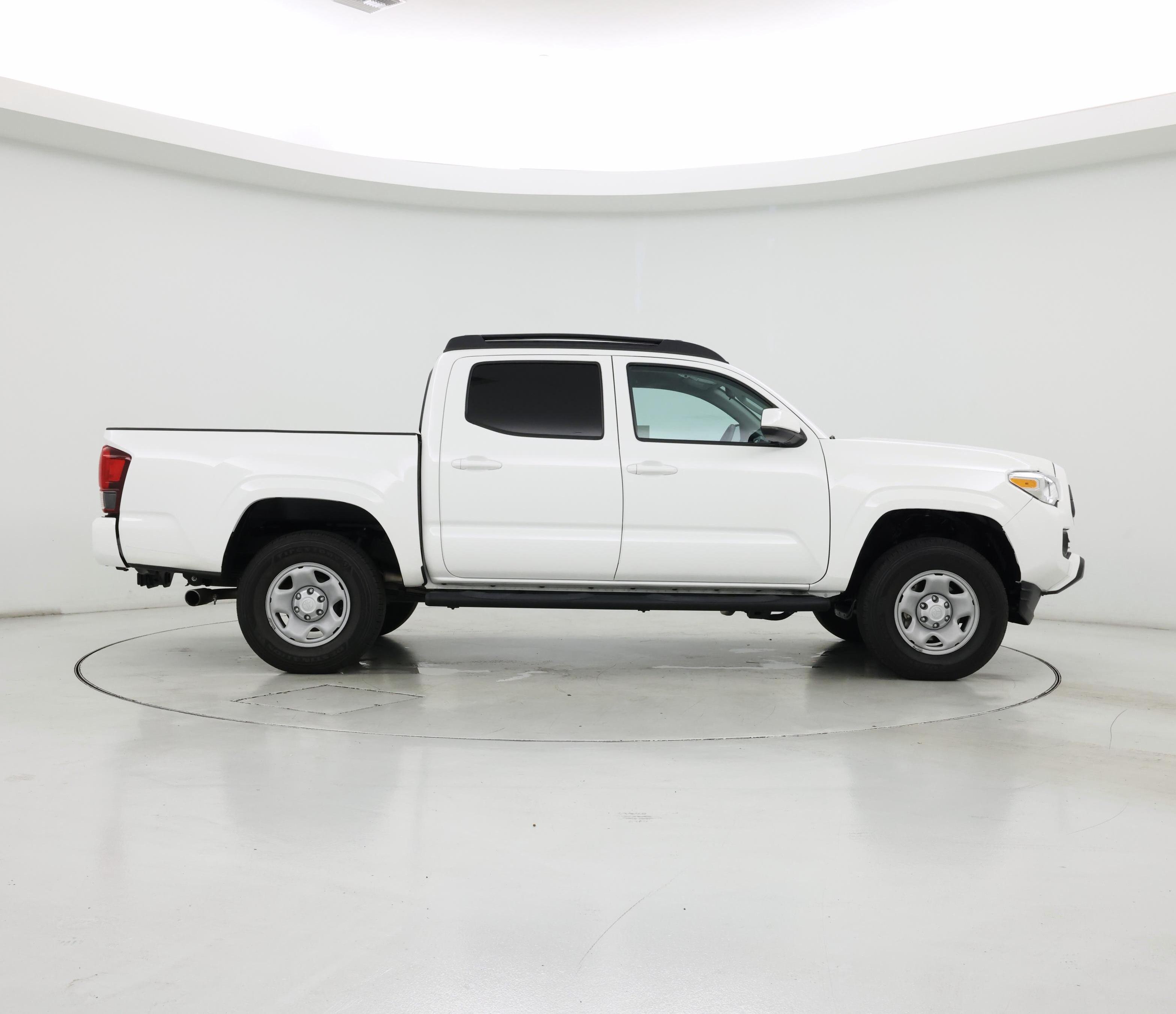 Thumbnail: 2022 Toyota Tacoma - 7