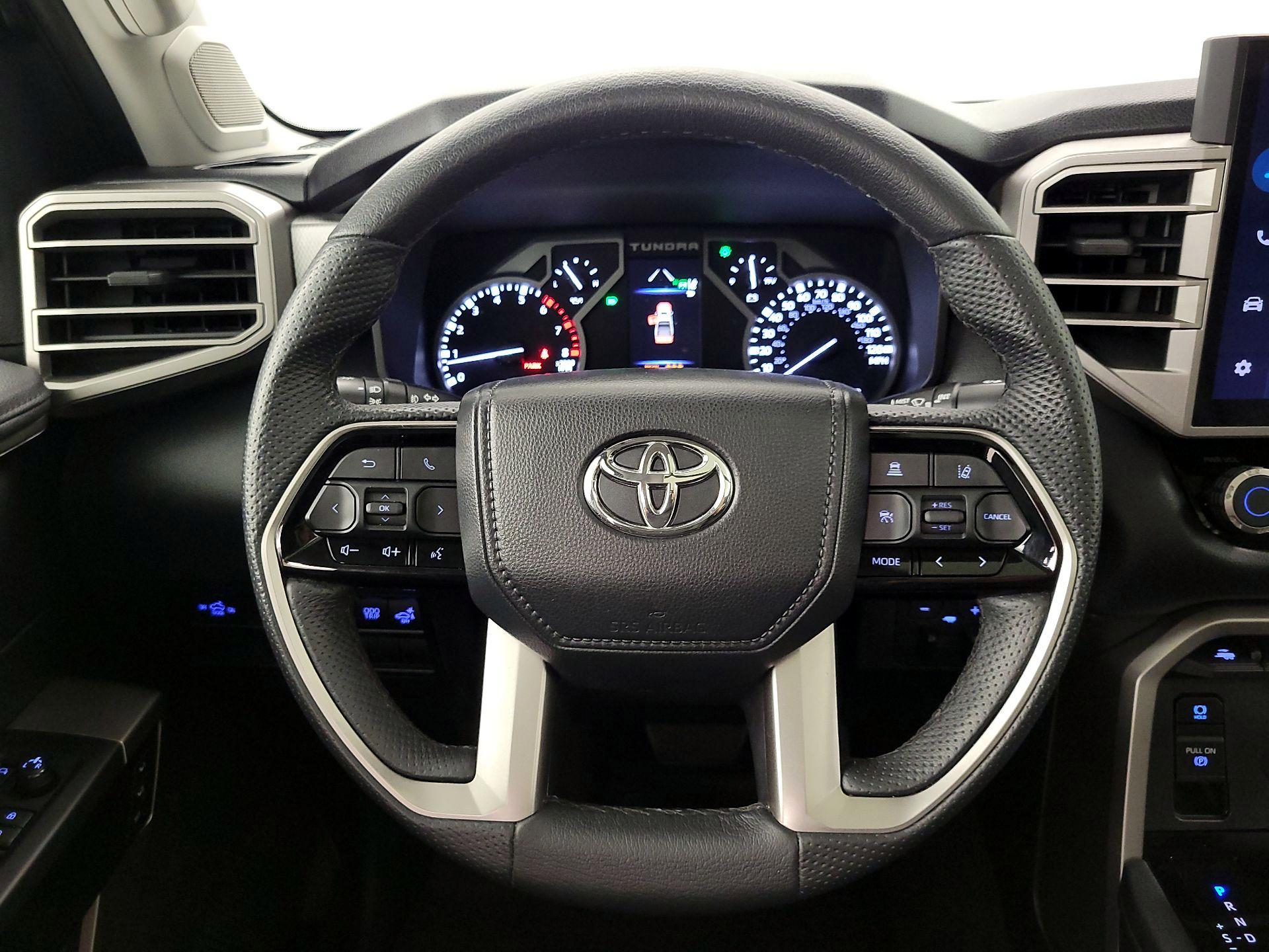 Thumbnail: 2022 Toyota Tundra - 10