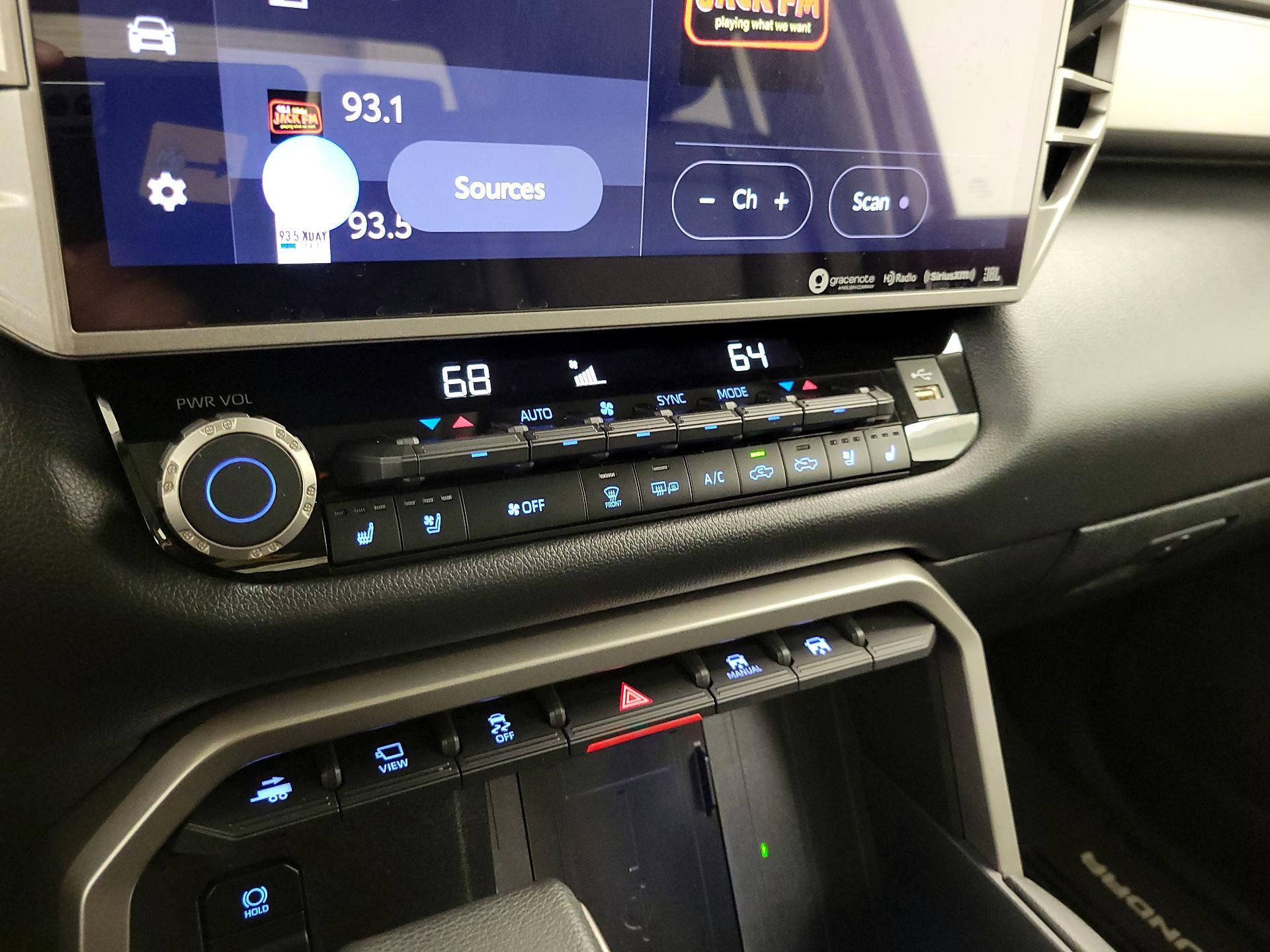 Thumbnail: 2022 Toyota Tundra - 16