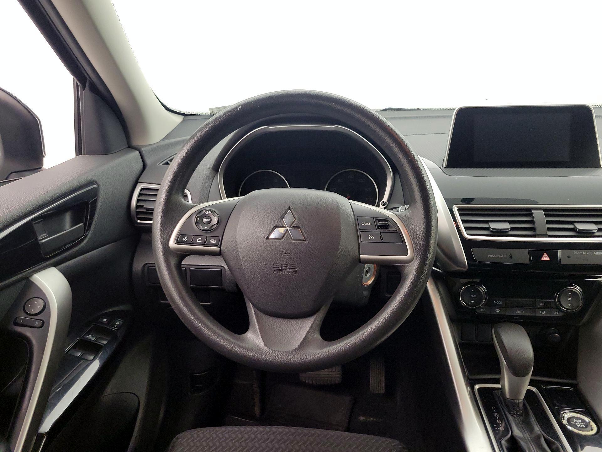 Thumbnail: 2019 Mitsubishi Eclipse Cross - 10