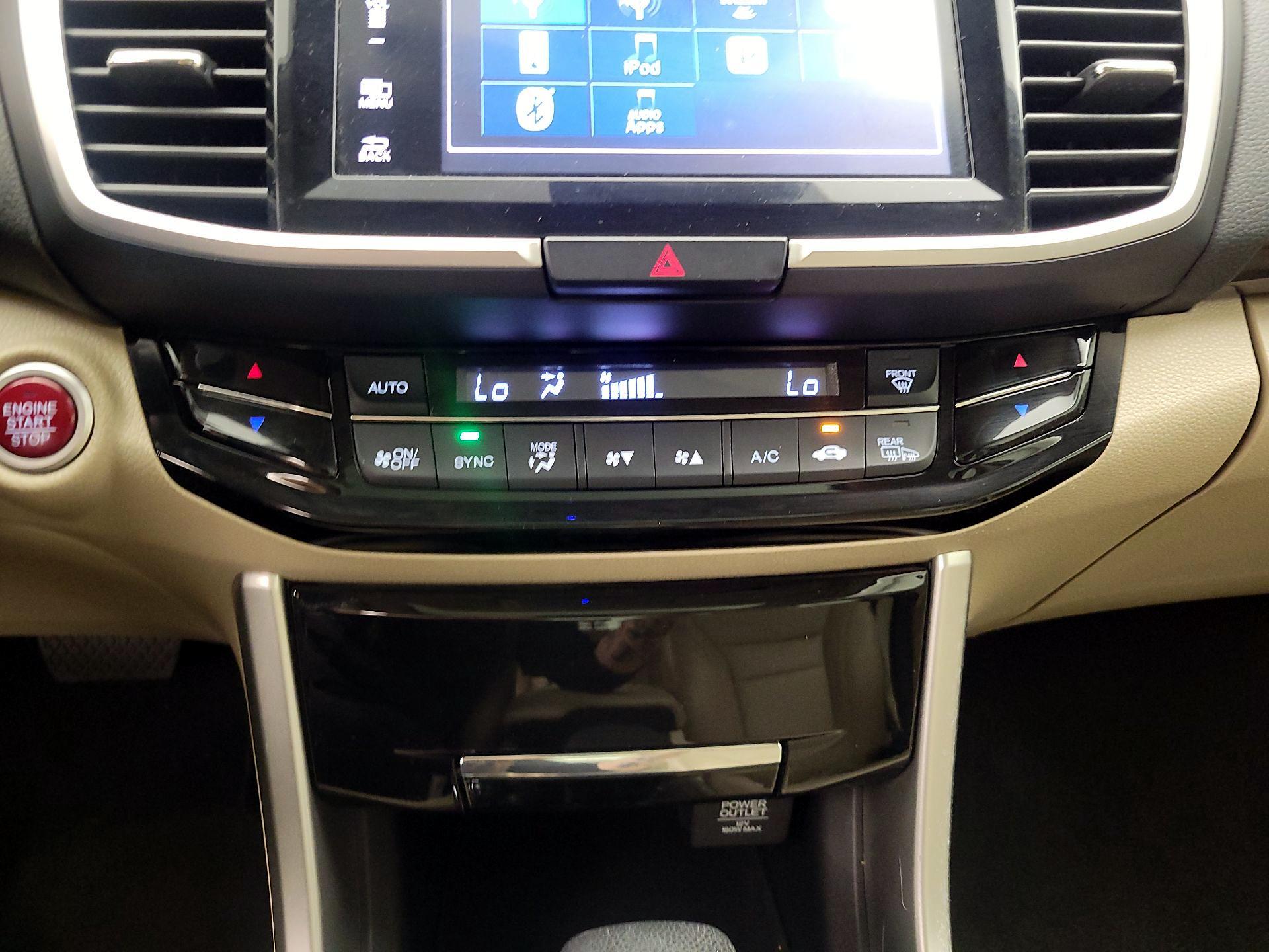 Thumbnail: 2016 Honda Accord - 16