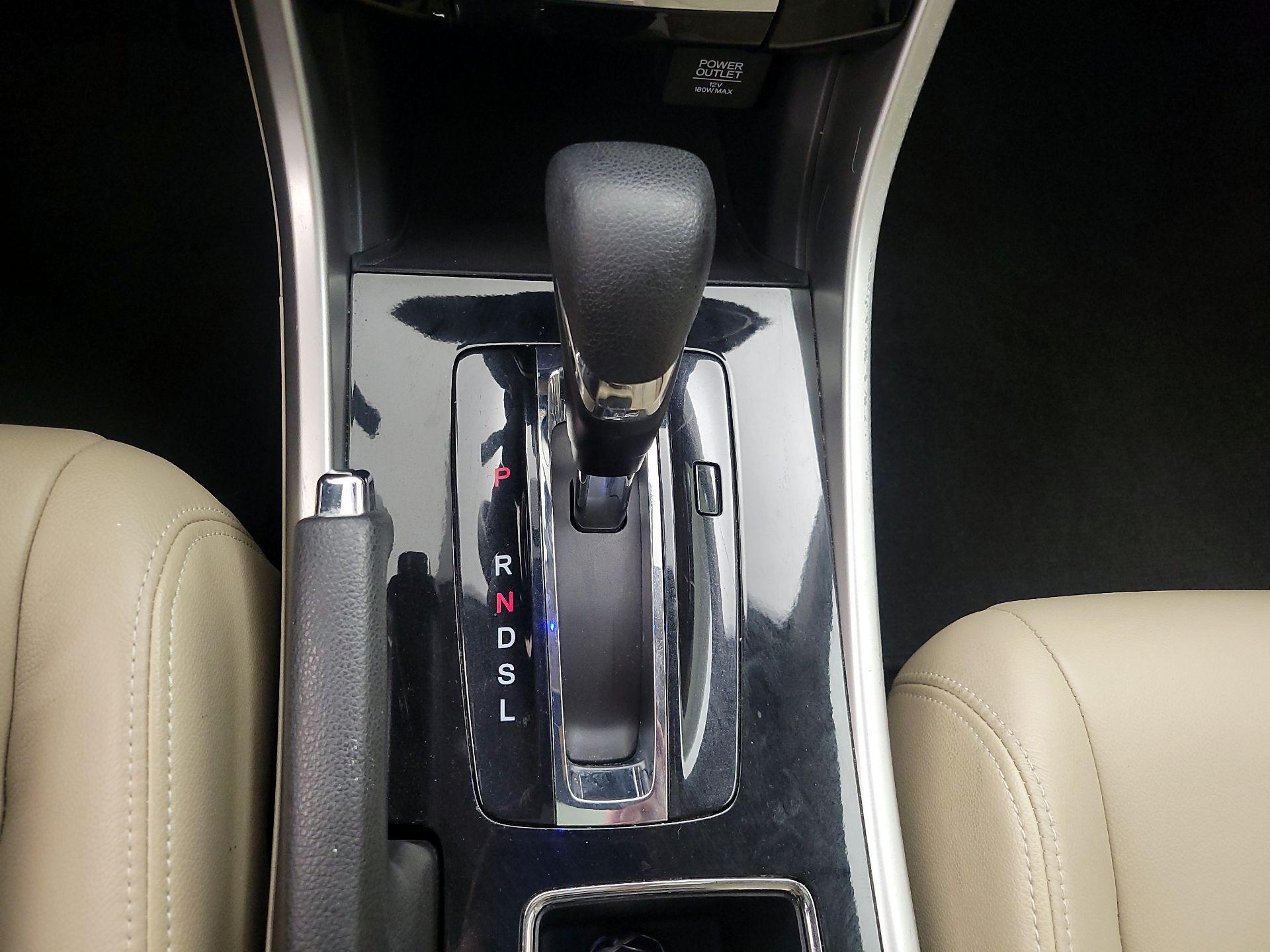 Thumbnail: 2016 Honda Accord - 17