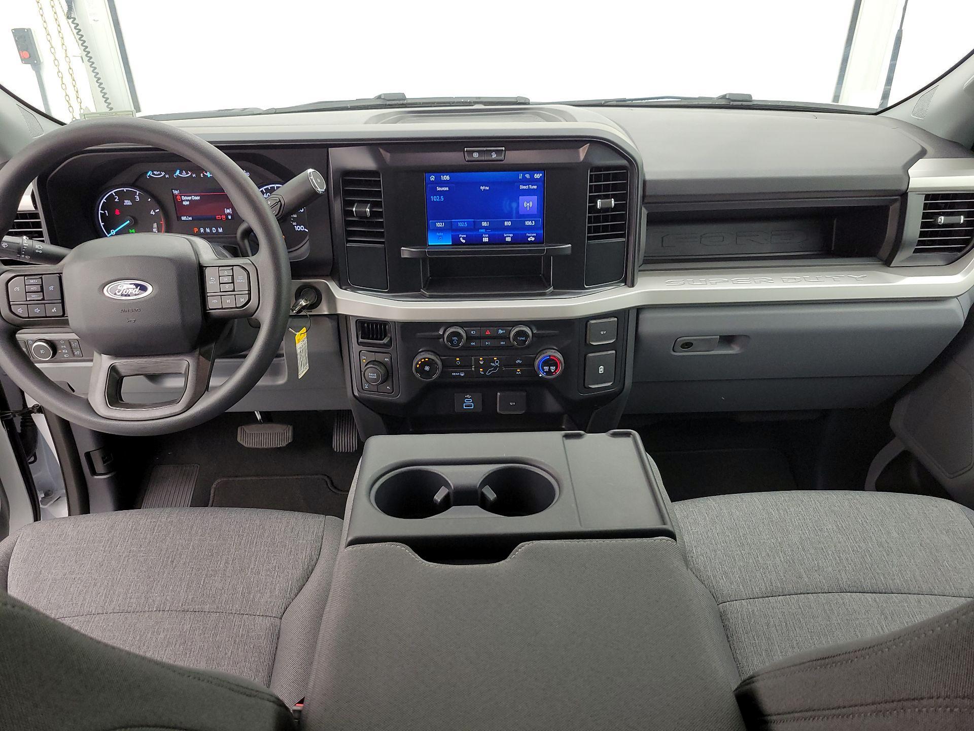 Thumbnail: 2025 Ford F-250 - 9