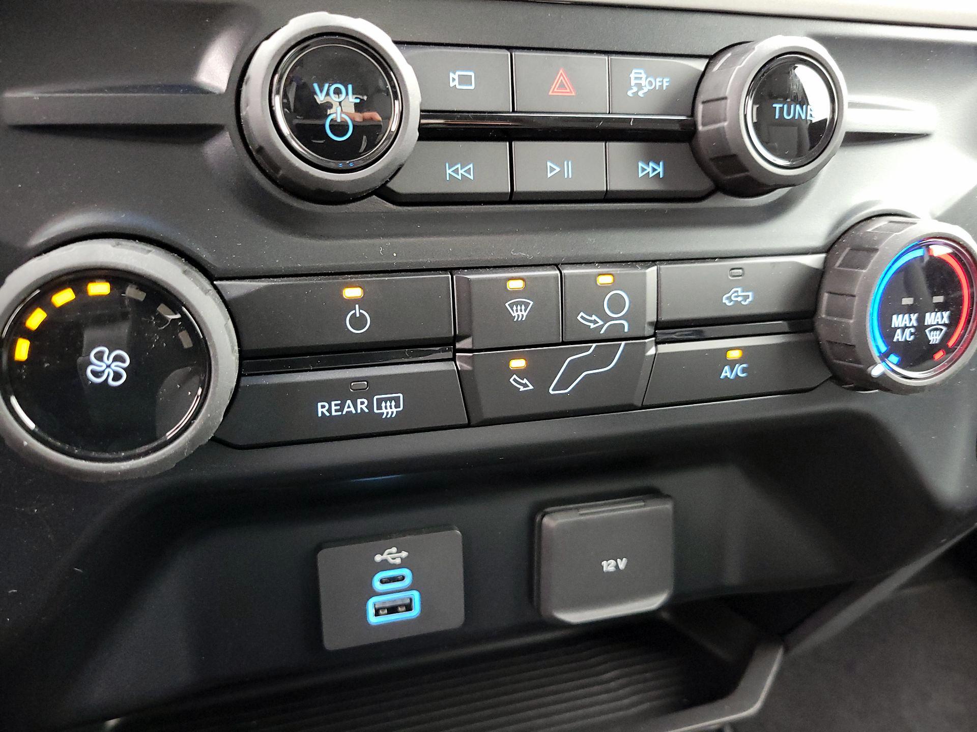 Thumbnail: 2025 Ford F-250 - 16