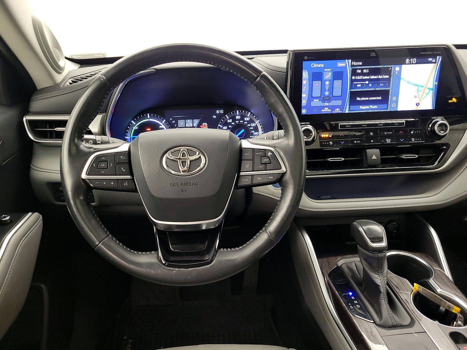 Thumbnail: 2020 Toyota Highlander - 10
