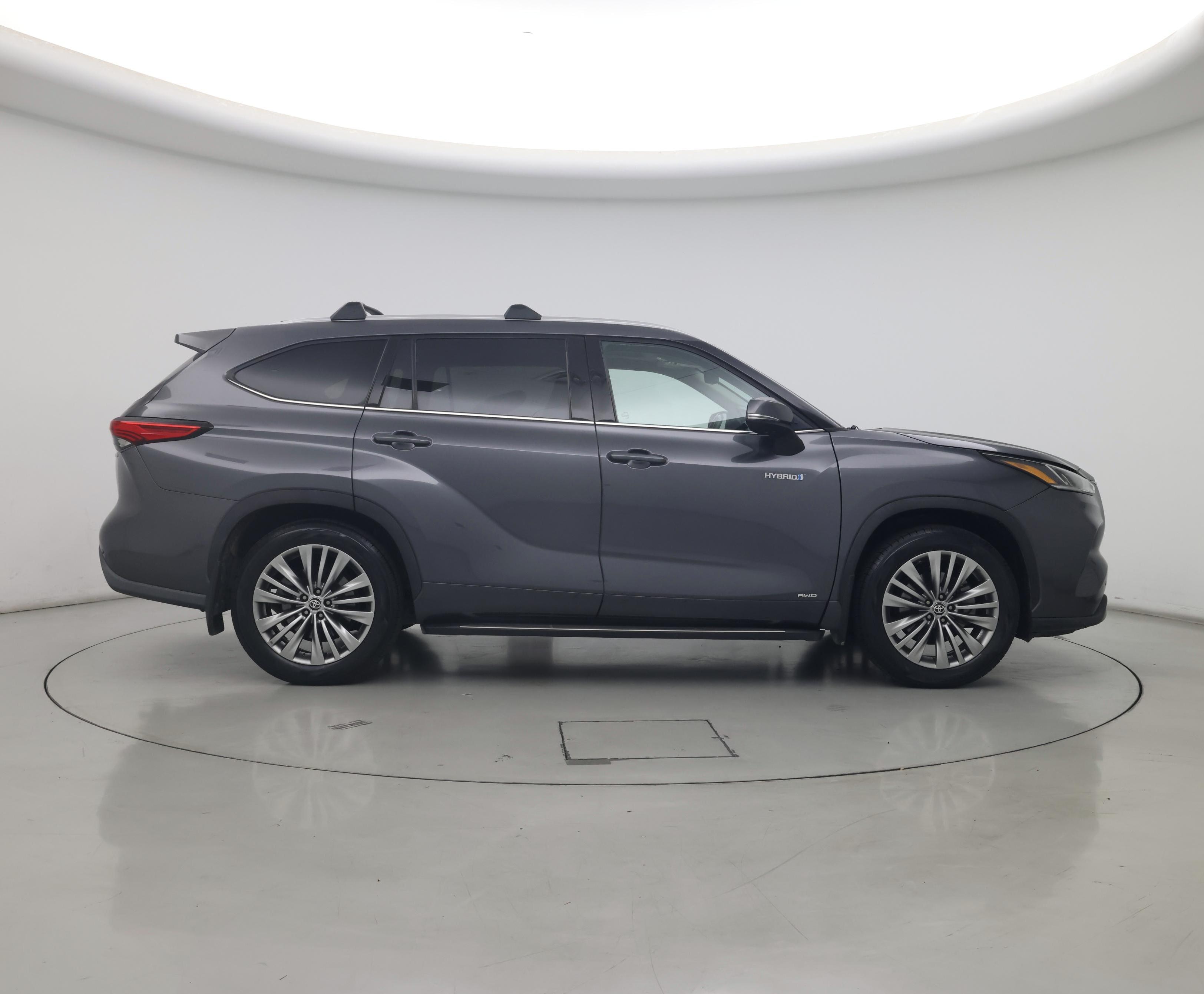 Thumbnail: 2020 Toyota Highlander - 7