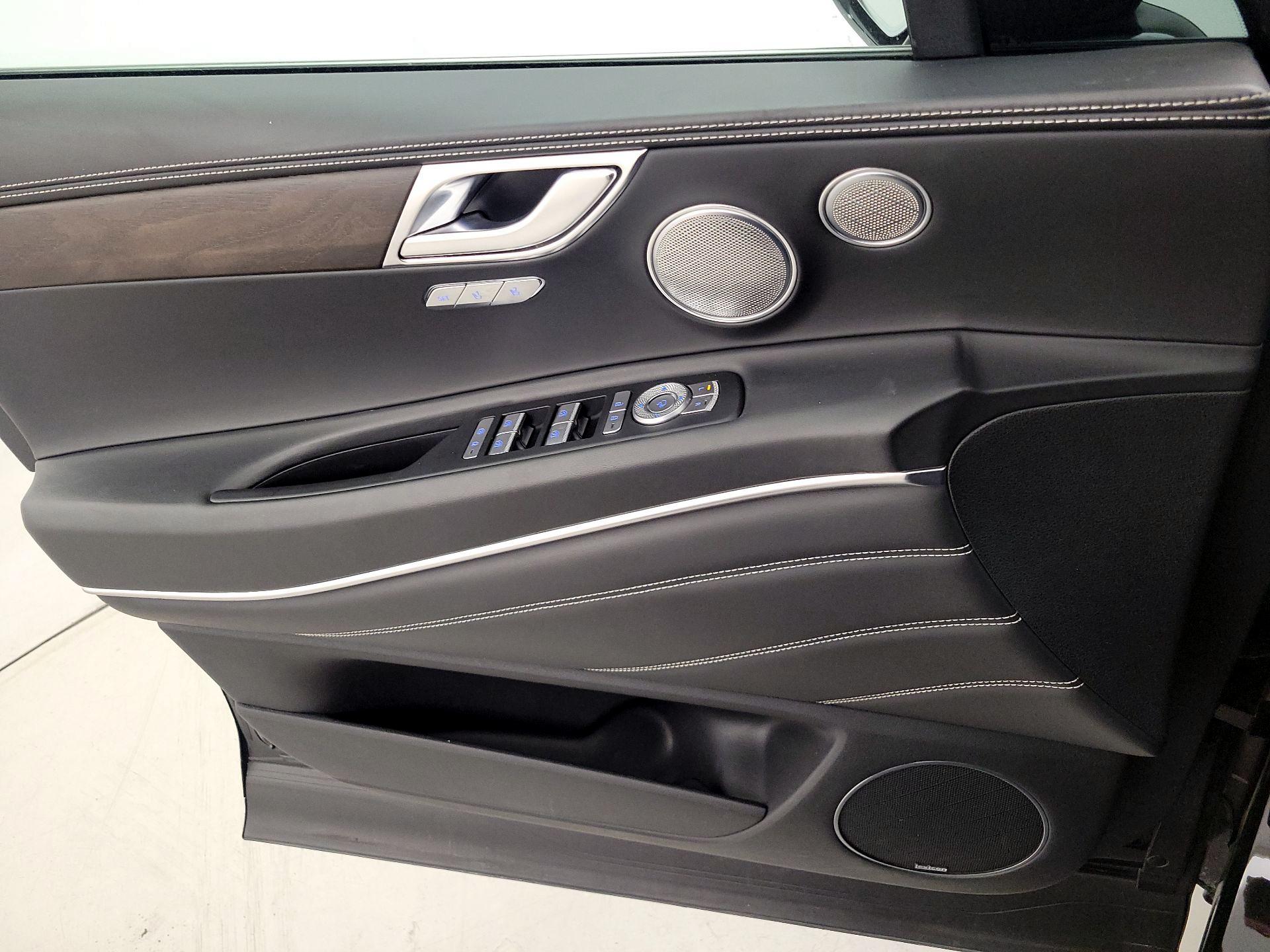 Thumbnail: 2023 Genesis GV80 - 12