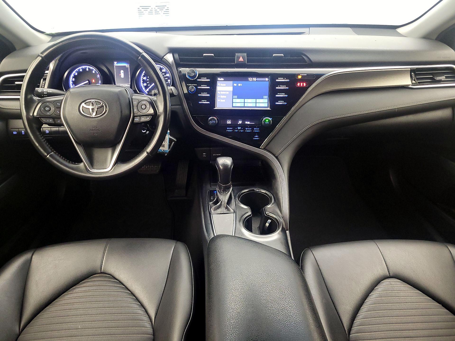 Thumbnail: 2018 Toyota Camry - 9