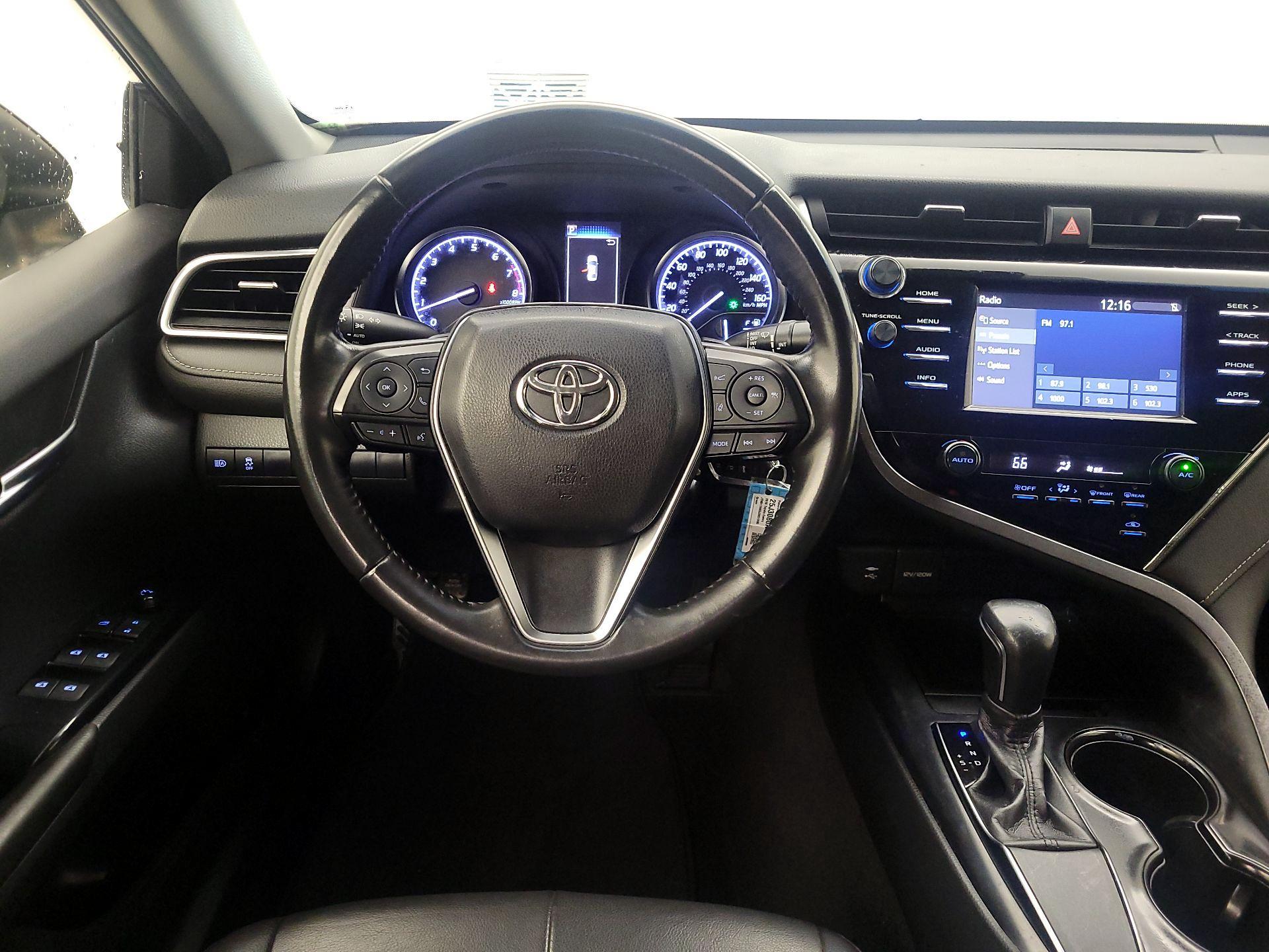 Thumbnail: 2018 Toyota Camry - 10