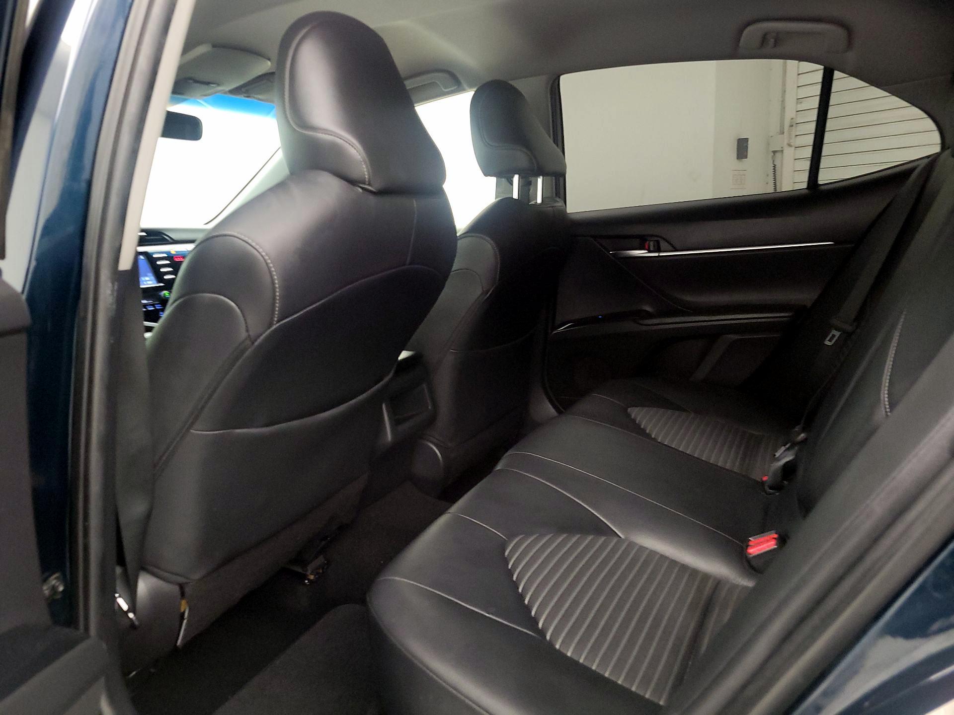 Thumbnail: 2018 Toyota Camry - 19