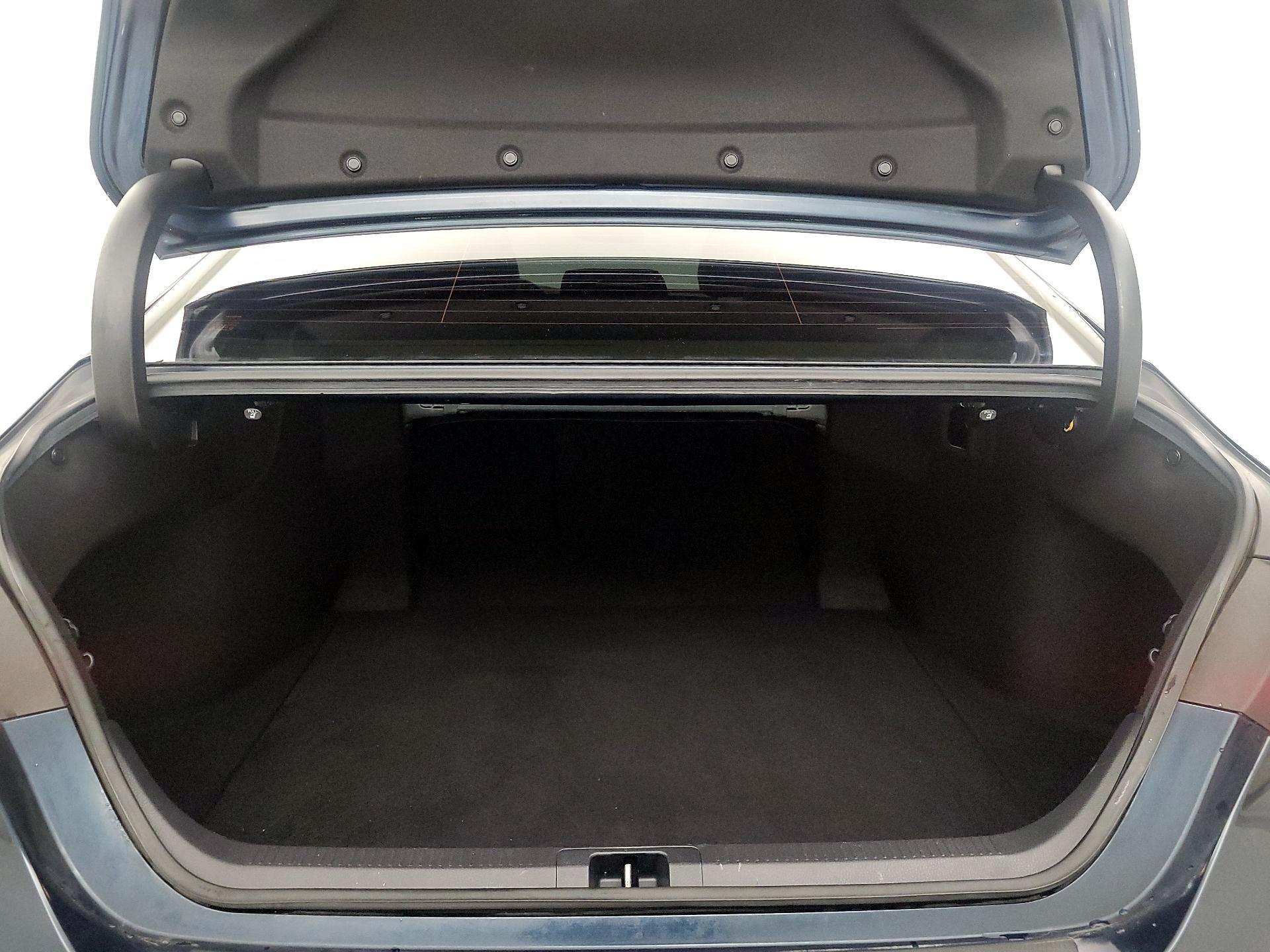 Thumbnail: 2018 Toyota Camry - 20