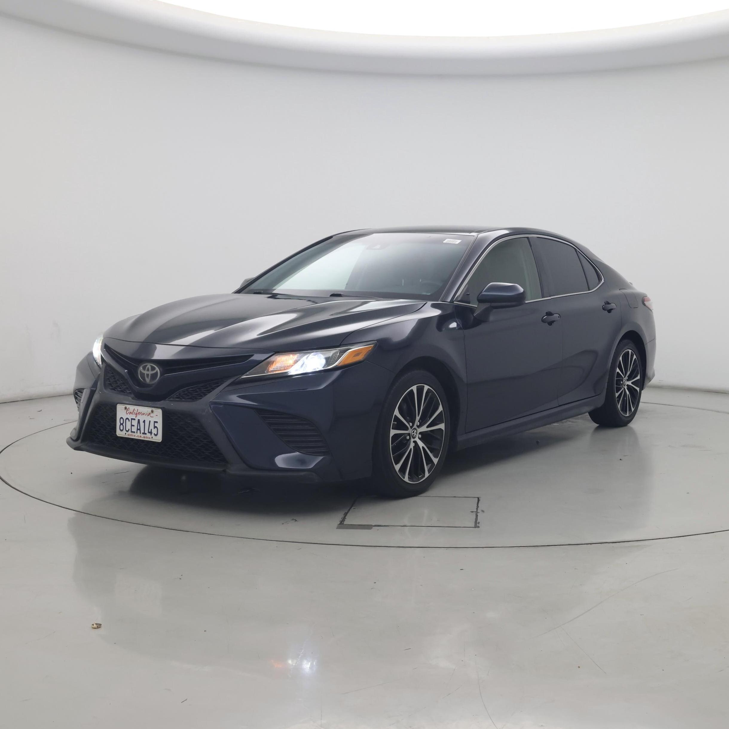 Thumbnail: 2018 Toyota Camry - 4