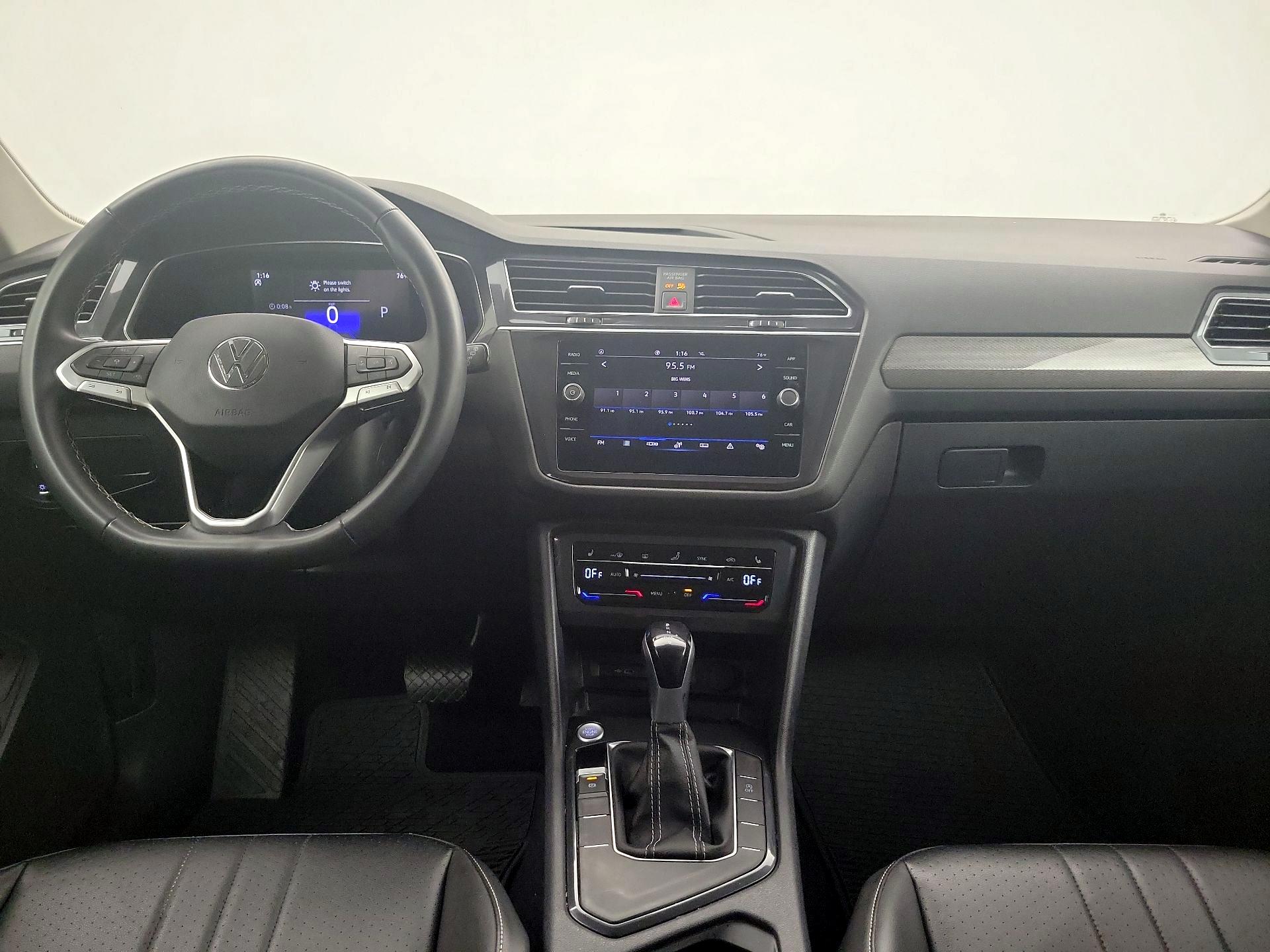 Thumbnail: 2022 Volkswagen Tiguan - 9