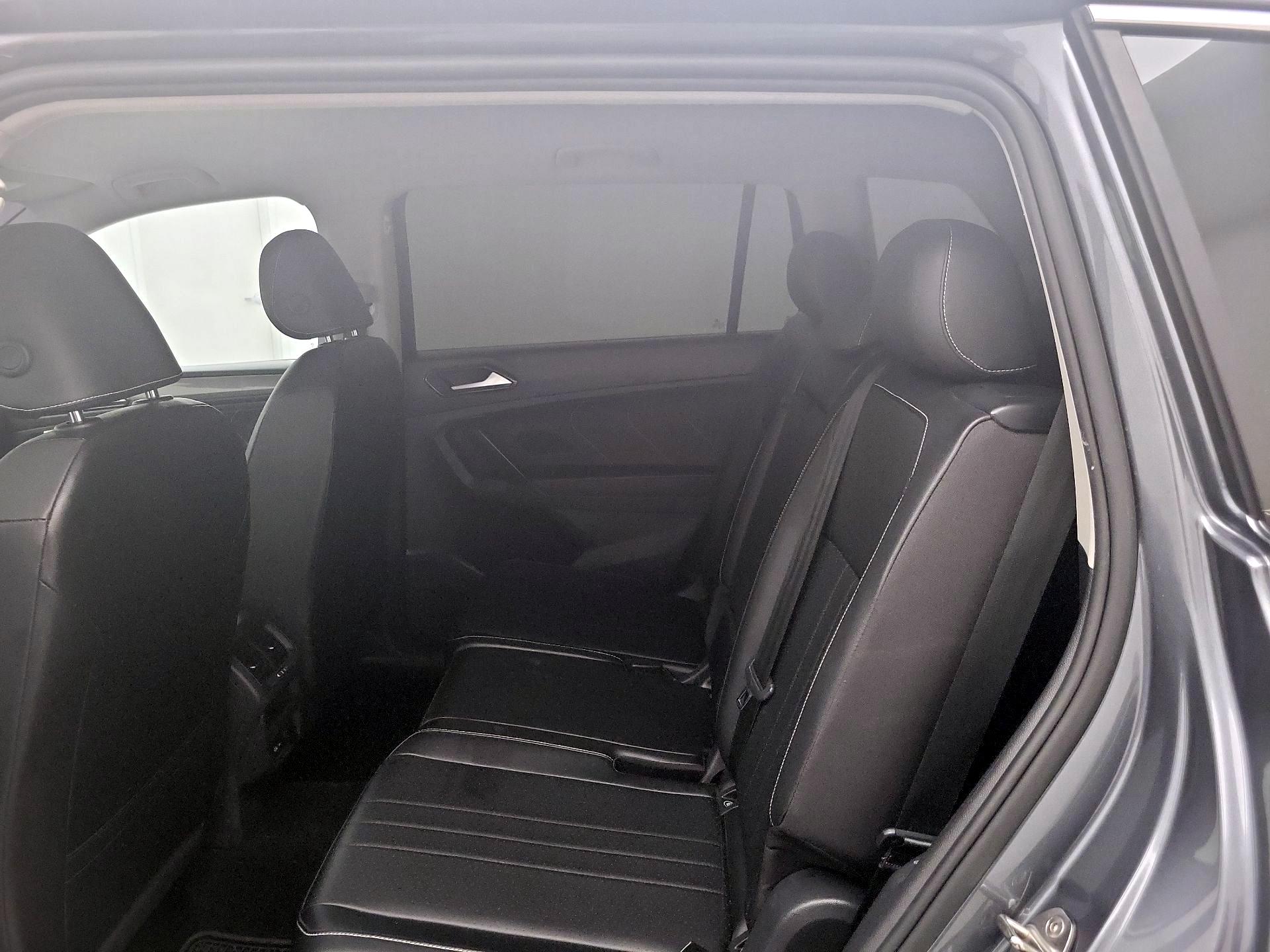 Thumbnail: 2022 Volkswagen Tiguan - 19