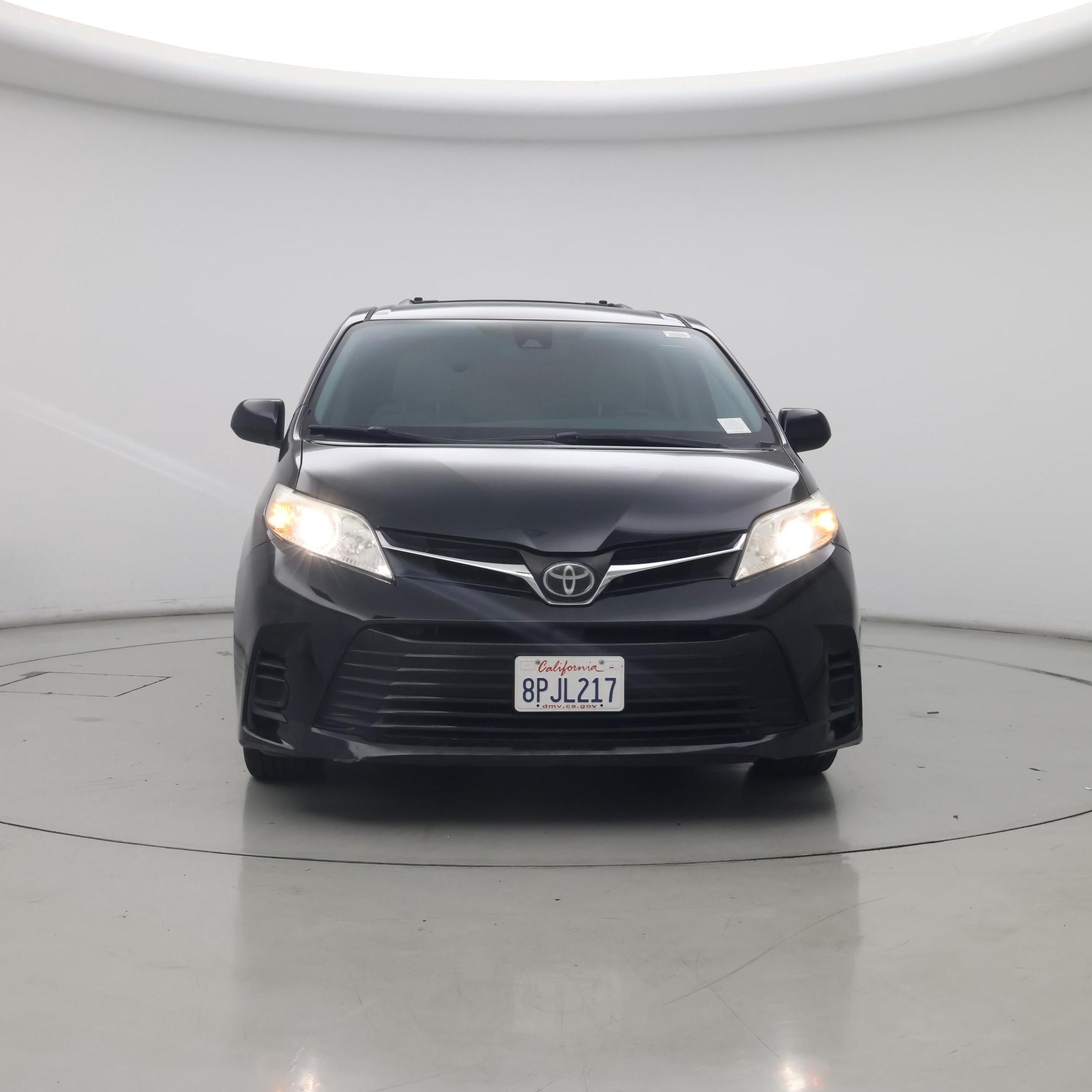 Thumbnail: 2018 Toyota Sienna - 5