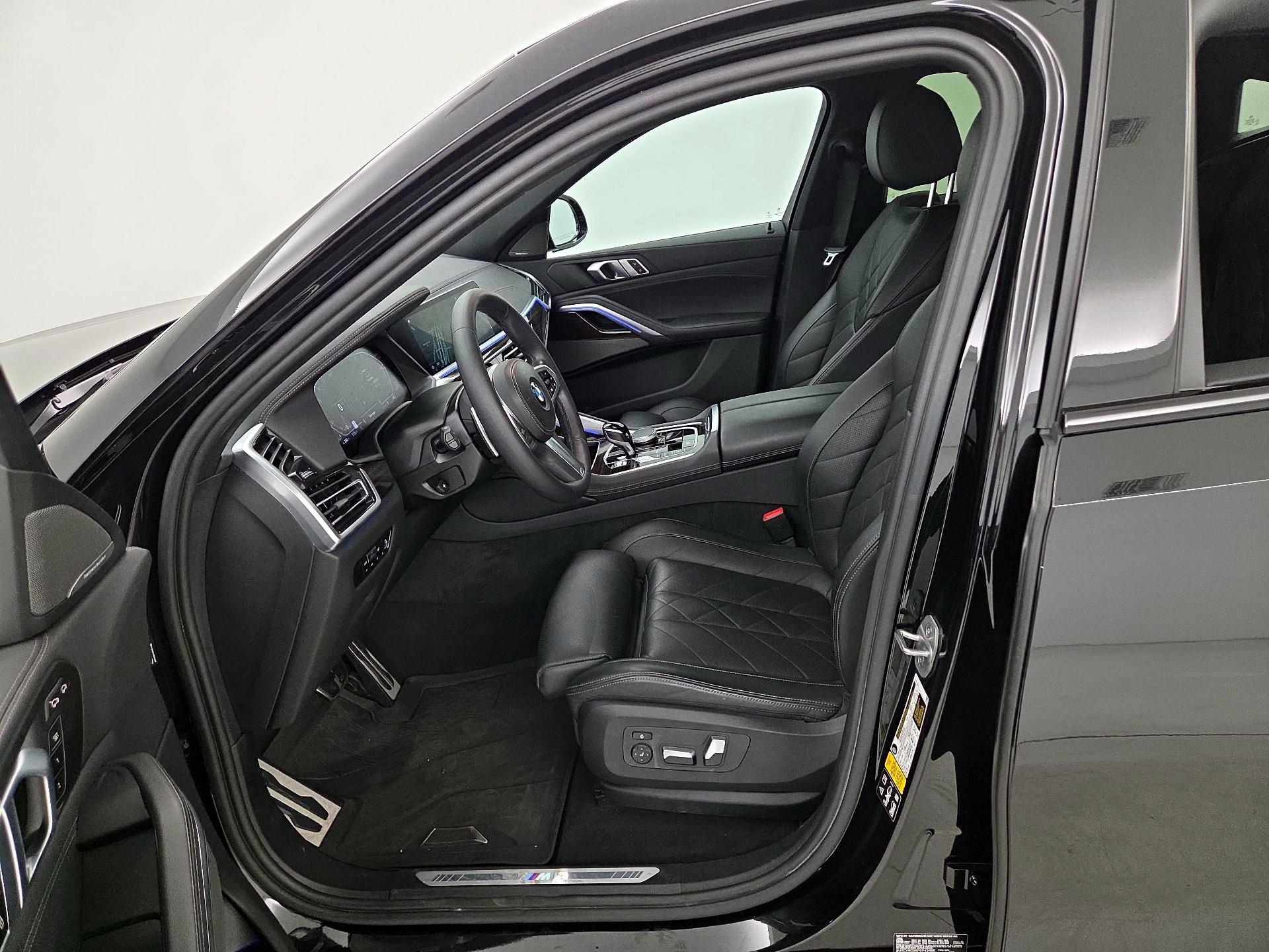 Thumbnail: 2023 BMW X6 - 12