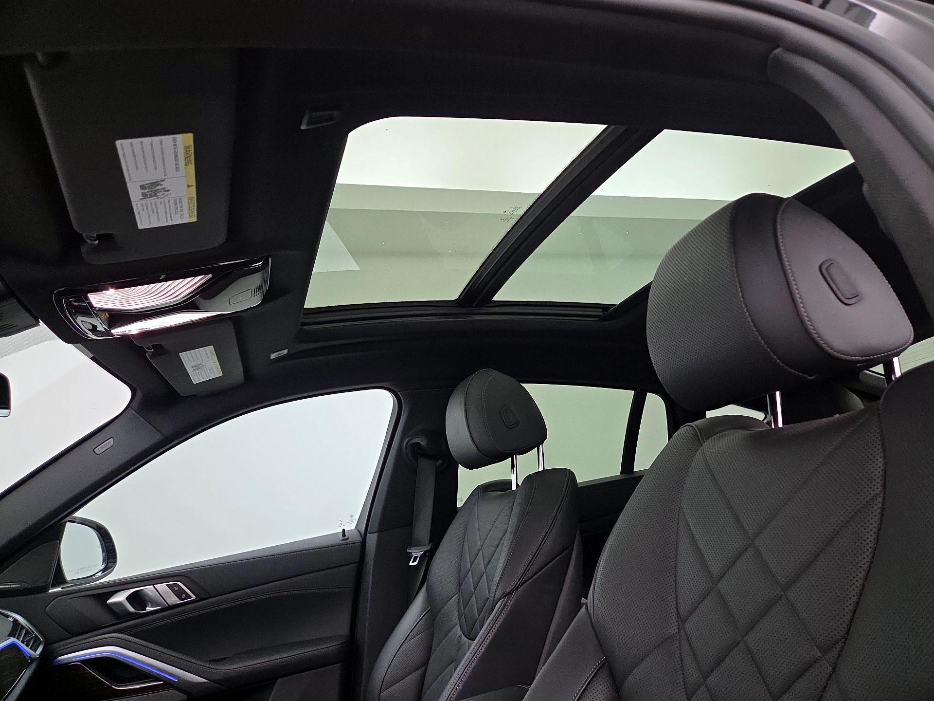 Thumbnail: 2023 BMW X6 - 20