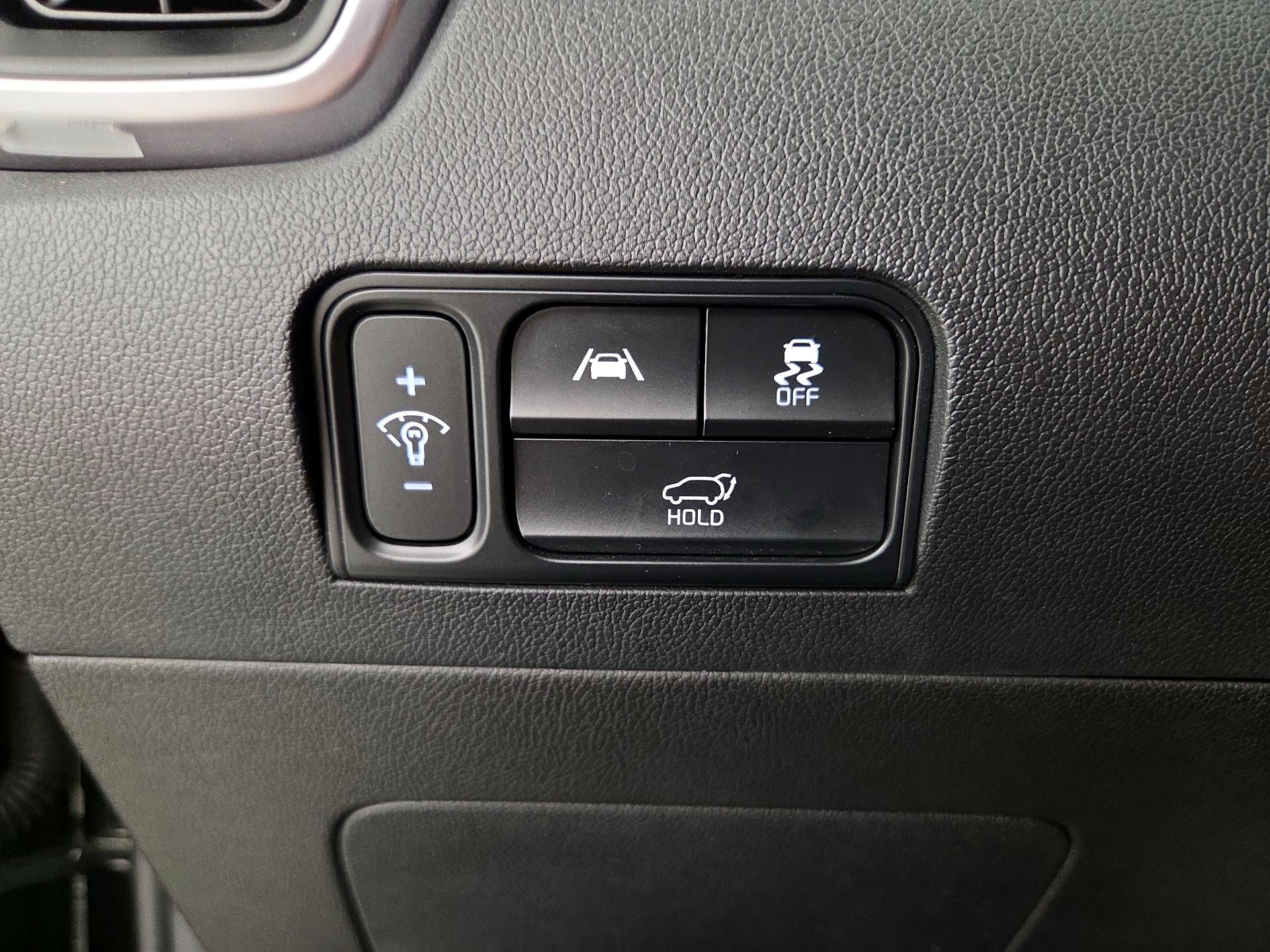 Thumbnail: 2023 Kia Sorento - 13