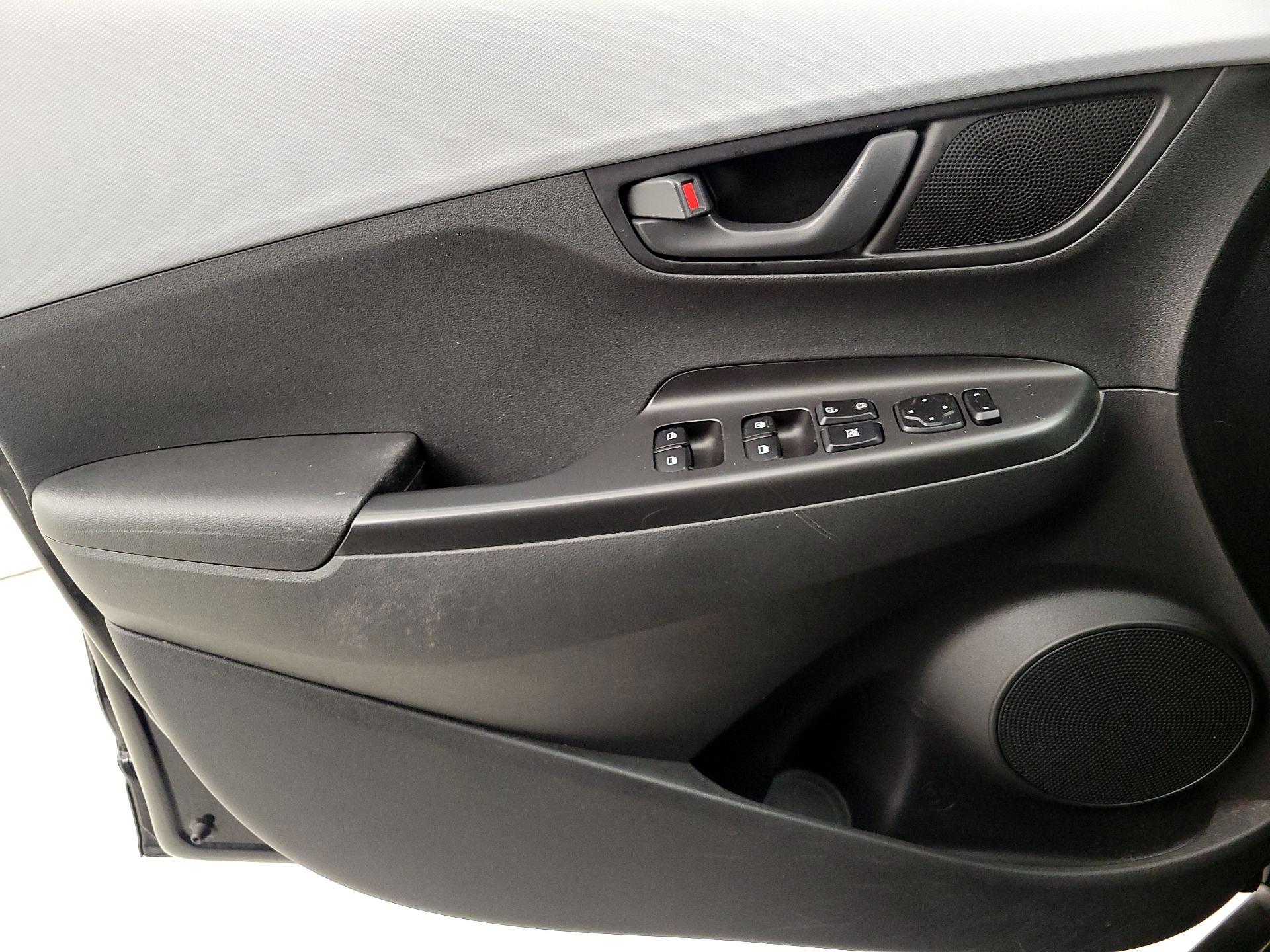 Thumbnail: 2021 Hyundai Kona - 12