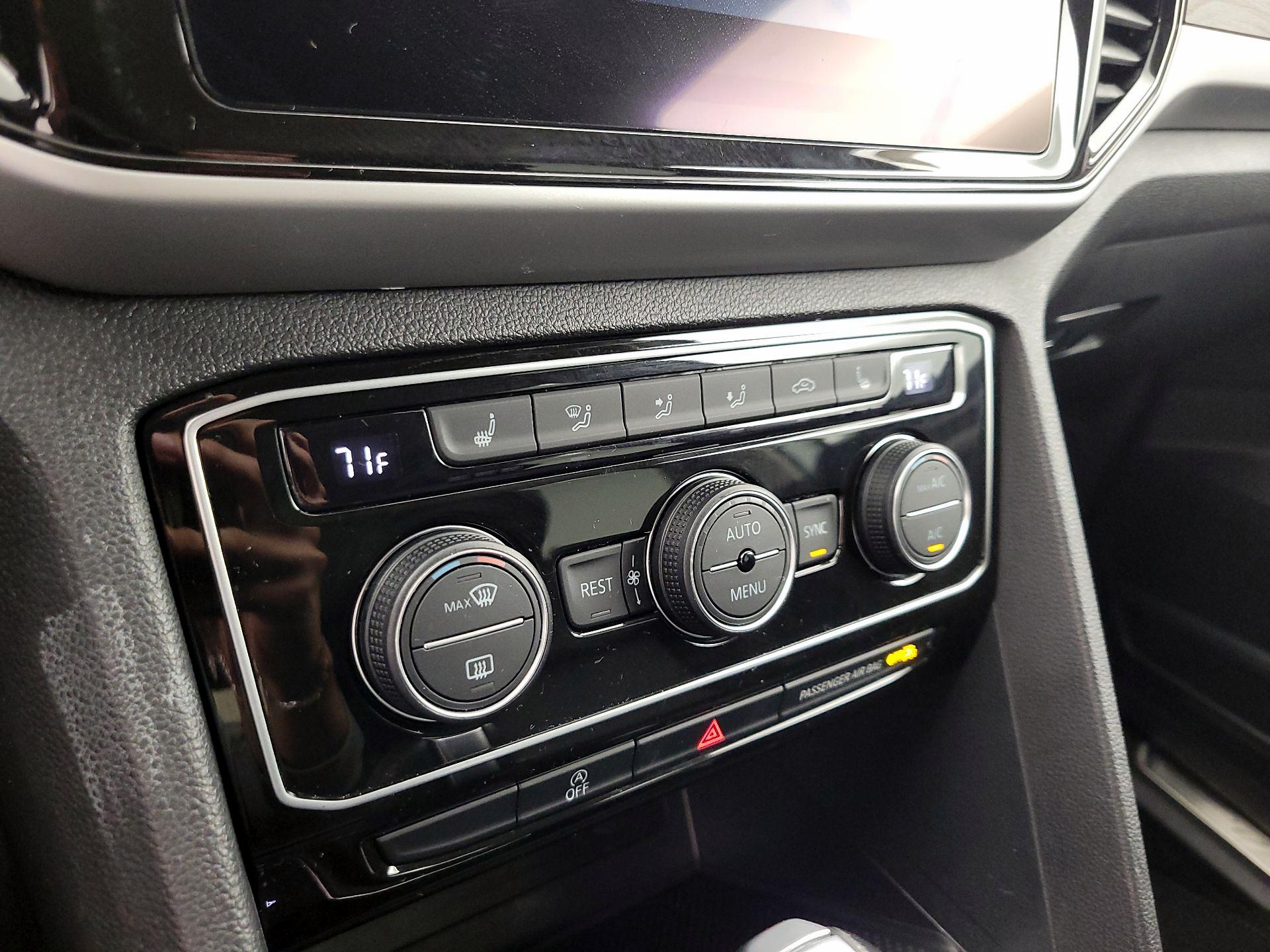 Thumbnail: 2022 Volkswagen Atlas - 16