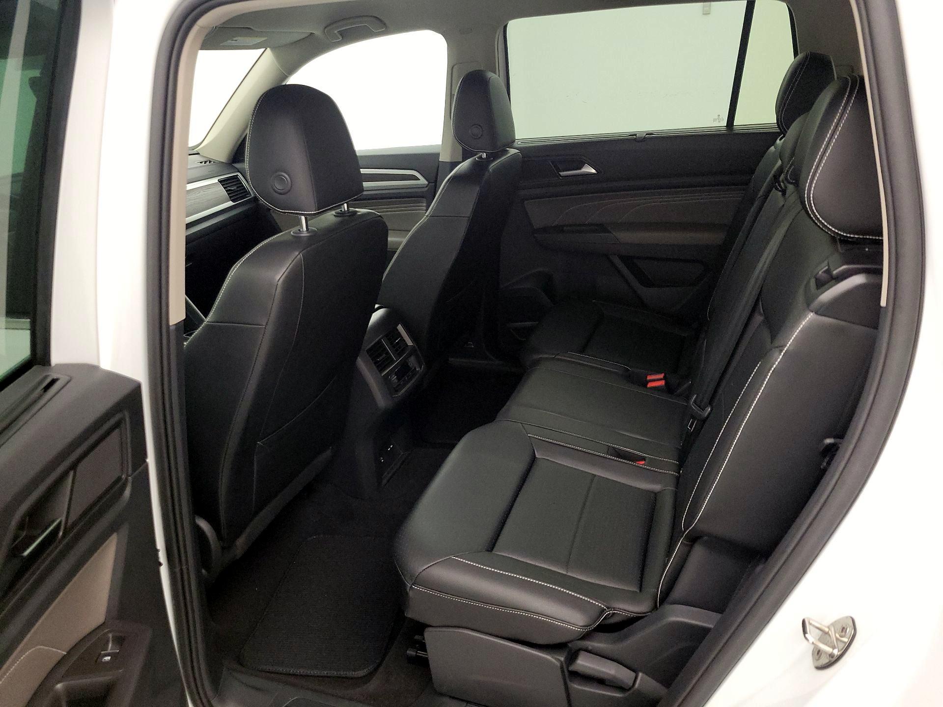 Thumbnail: 2022 Volkswagen Atlas - 18