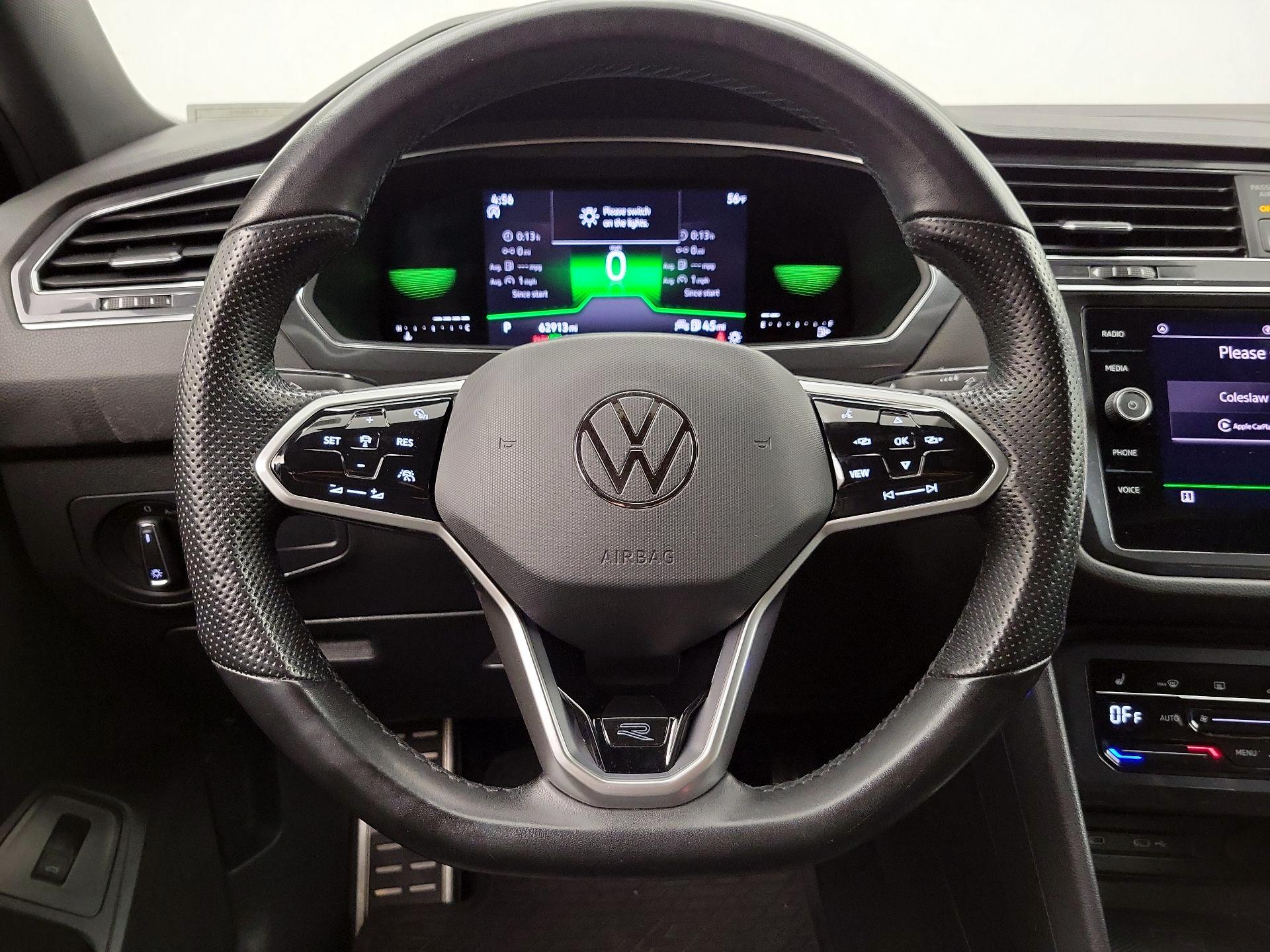 Thumbnail: 2022 Volkswagen Tiguan - 10