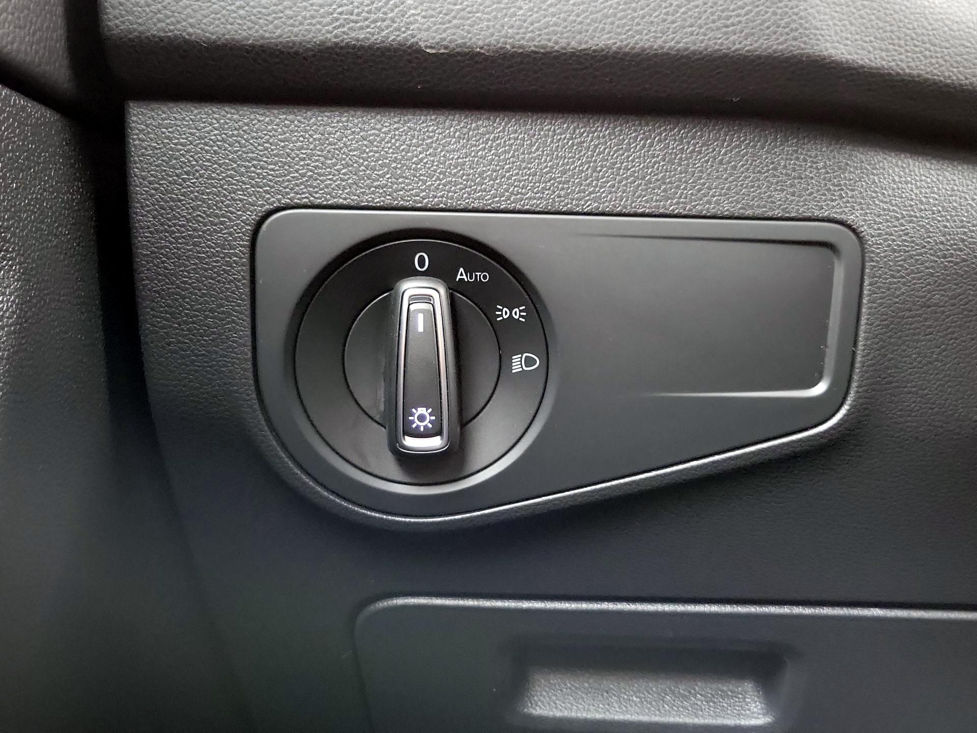 Thumbnail: 2022 Volkswagen Tiguan - 13