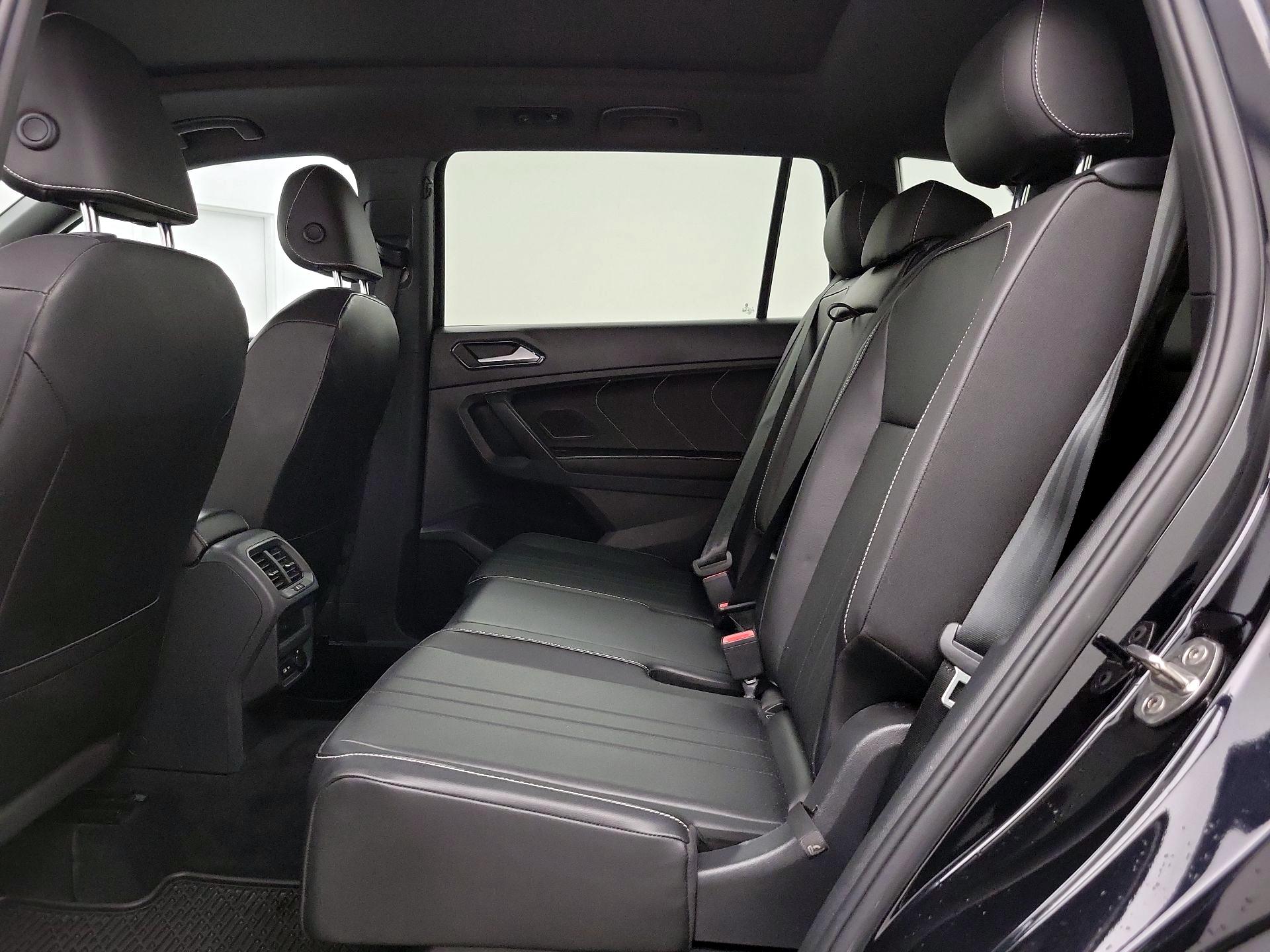 Thumbnail: 2022 Volkswagen Tiguan - 20