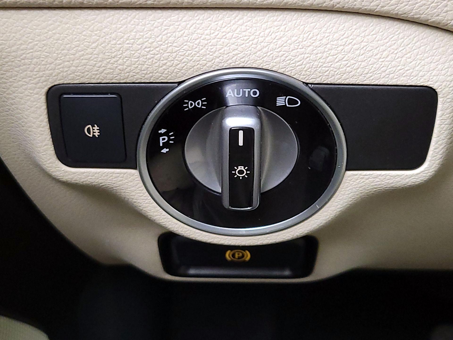 Thumbnail: 2017 Mercedes-Benz CLA - 13