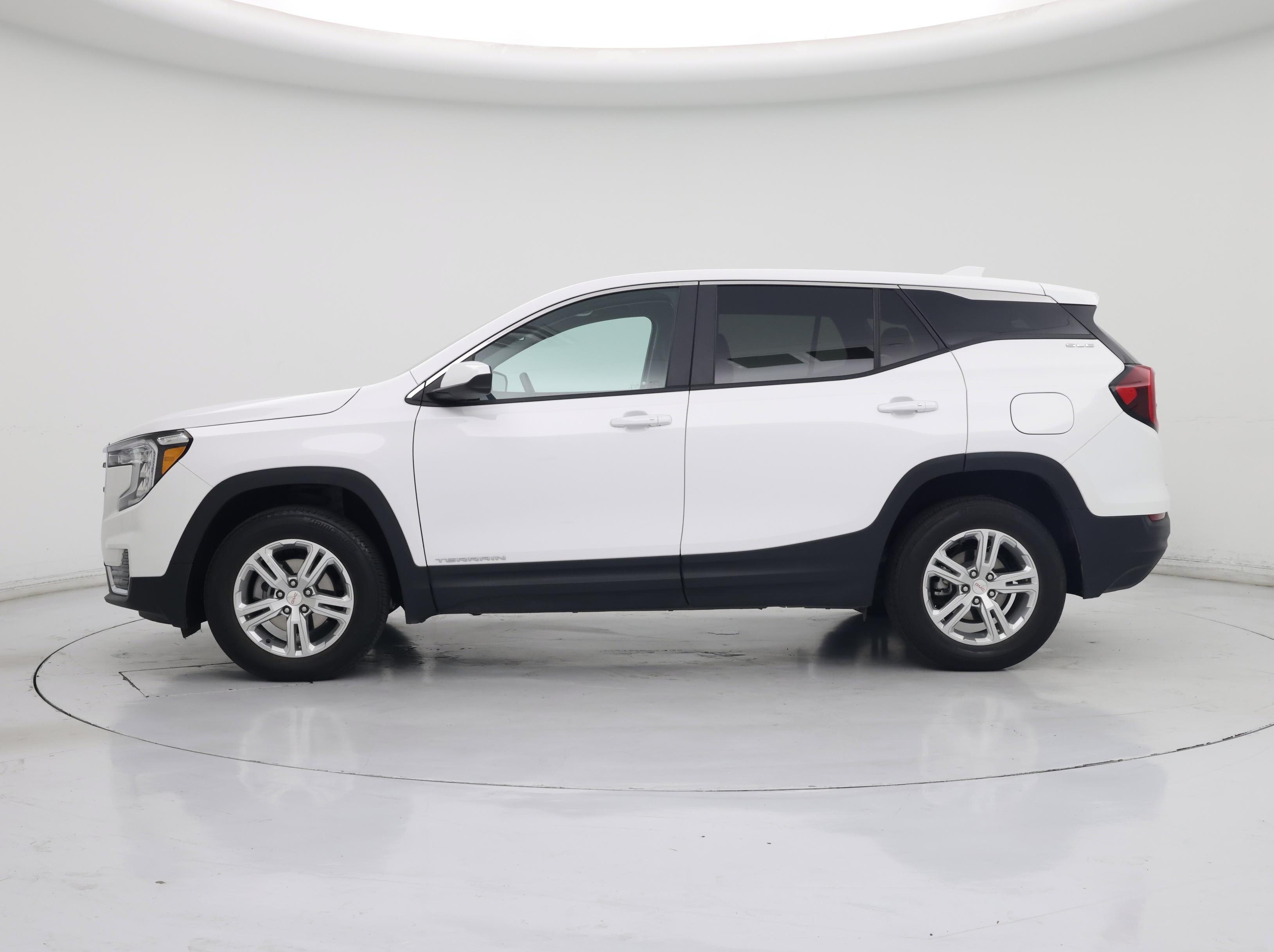 Thumbnail: 2024 GMC Terrain - 3