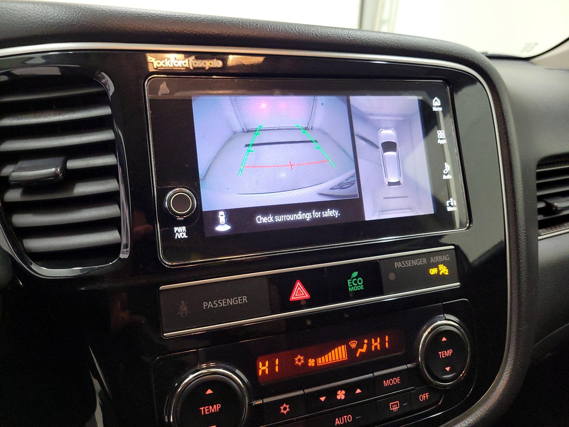 Thumbnail: 2019 Mitsubishi Outlander - 14