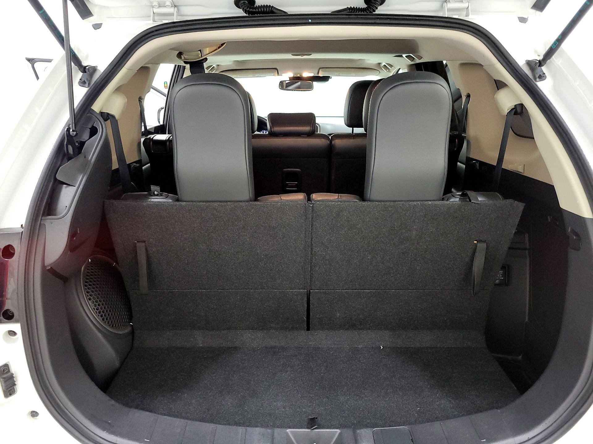 Thumbnail: 2019 Mitsubishi Outlander - 20