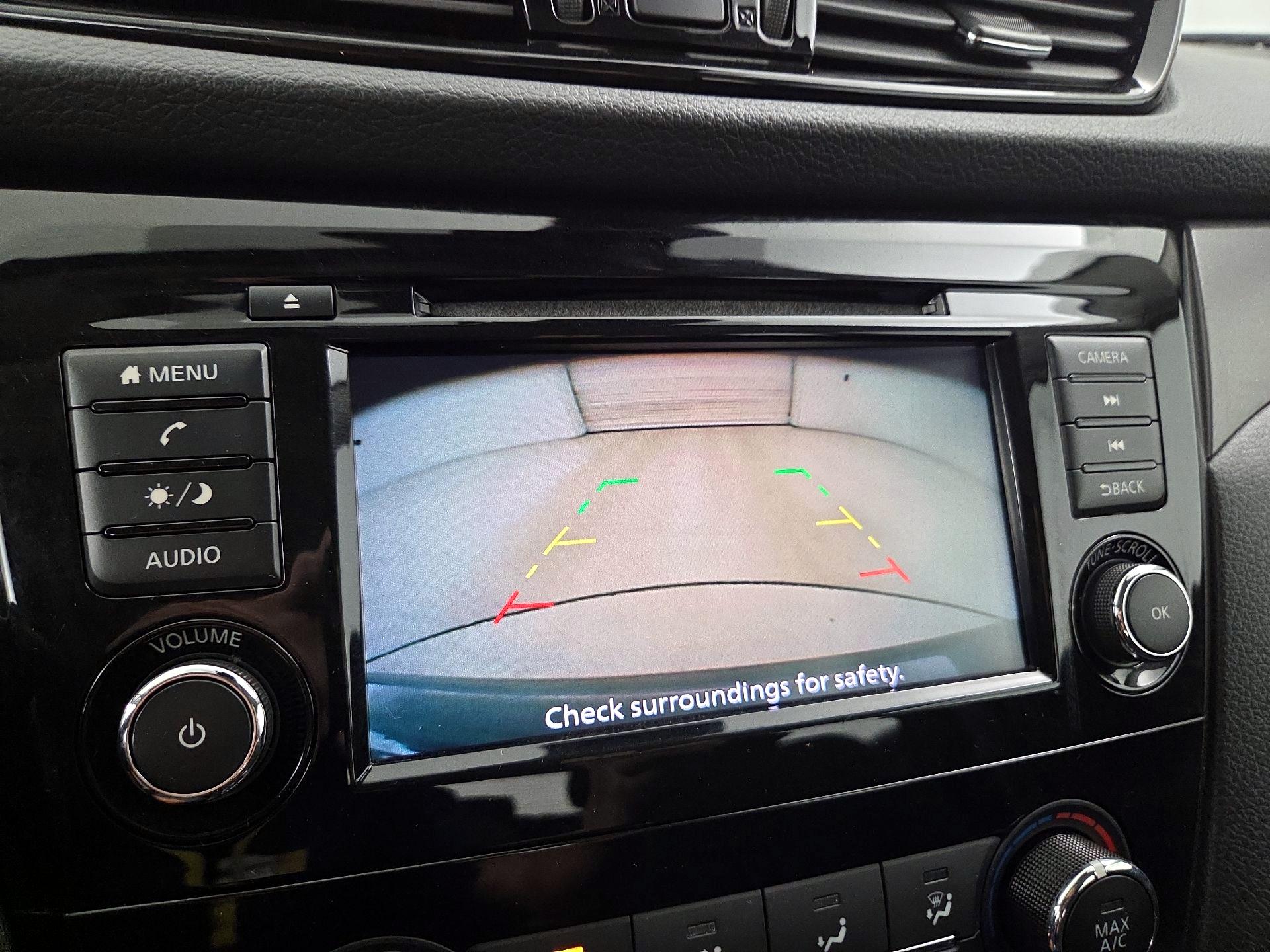 Thumbnail: 2021 Nissan Rogue Sport - 14