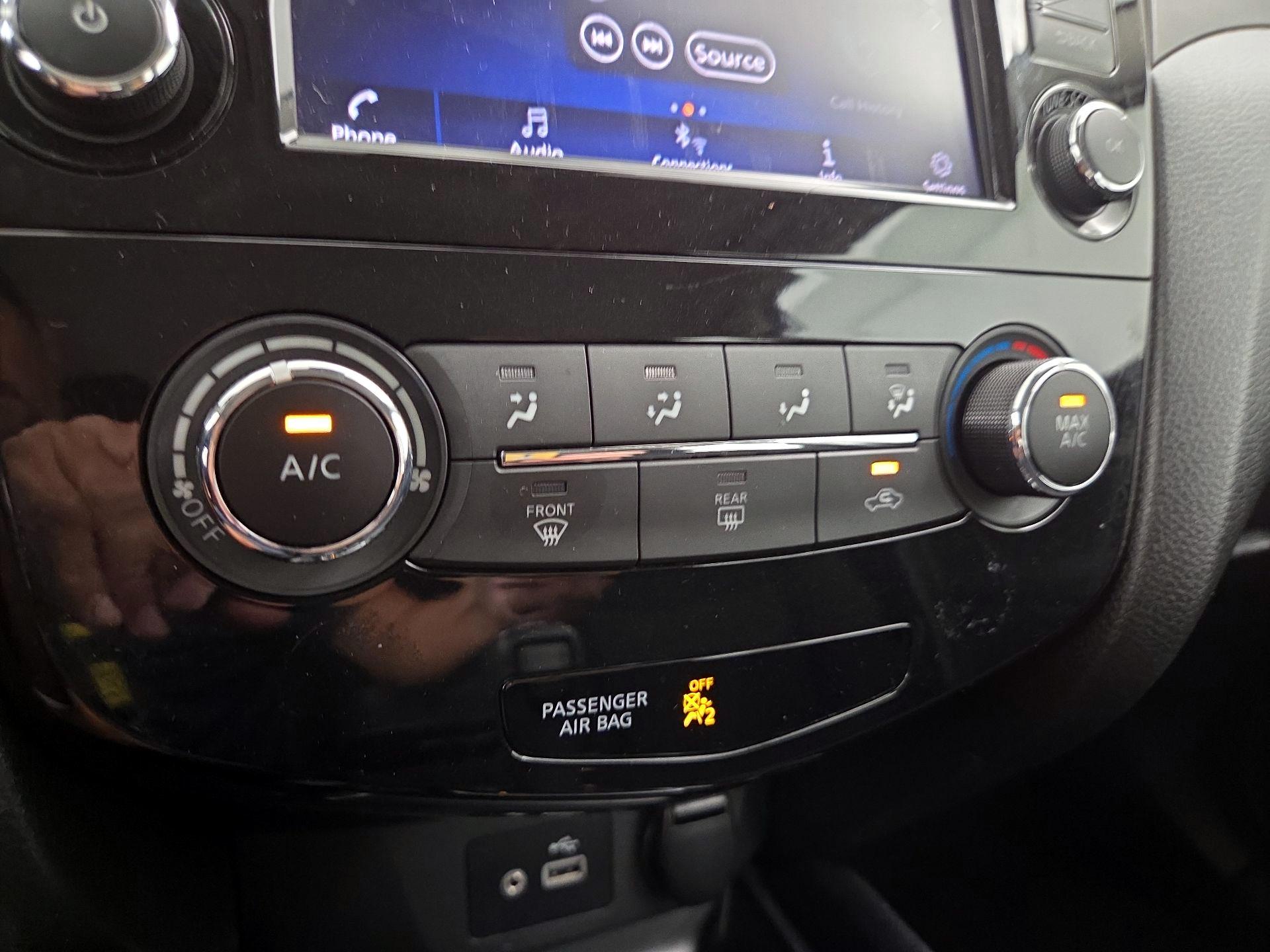 Thumbnail: 2021 Nissan Rogue Sport - 16