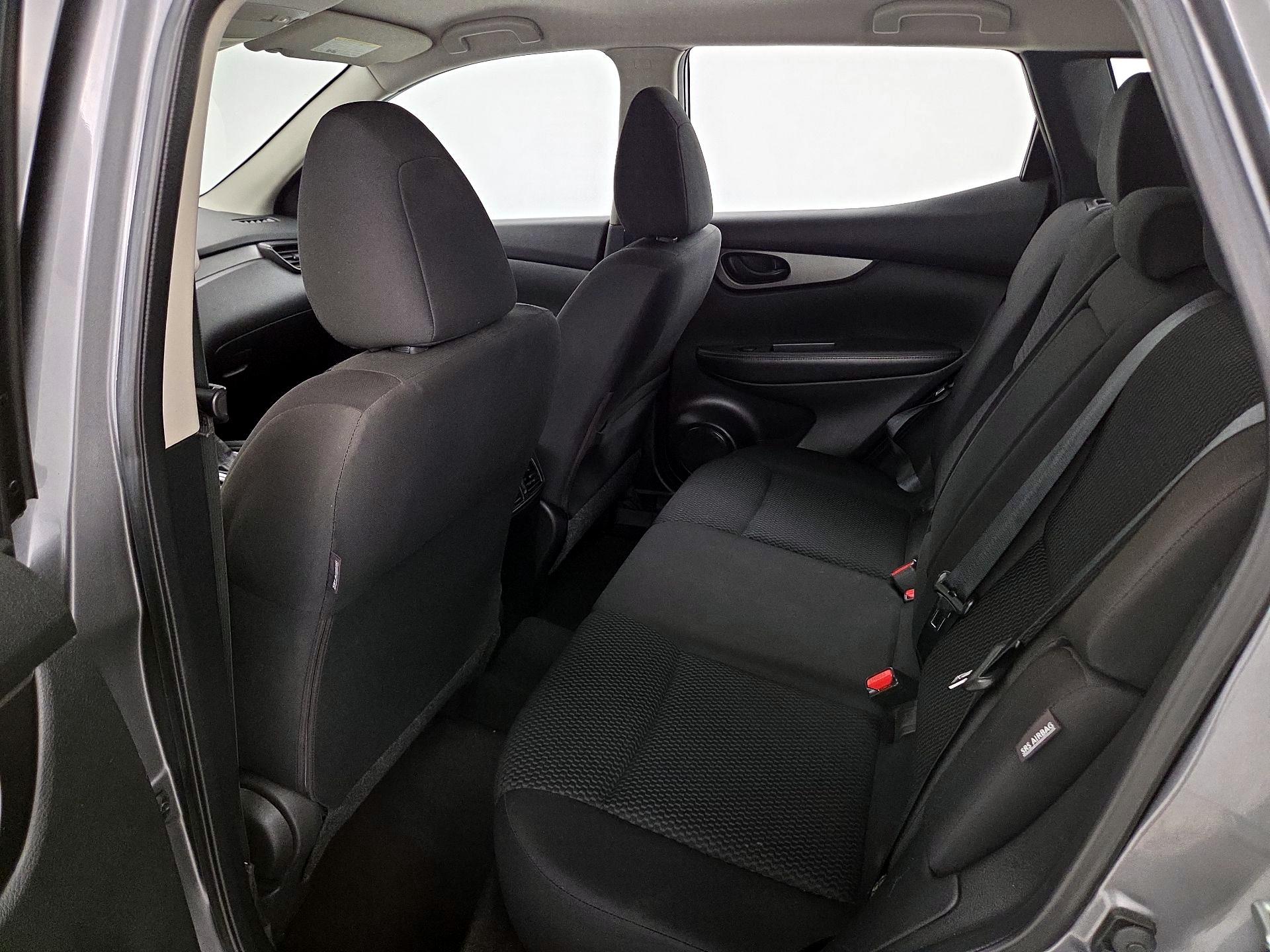 Thumbnail: 2021 Nissan Rogue Sport - 19