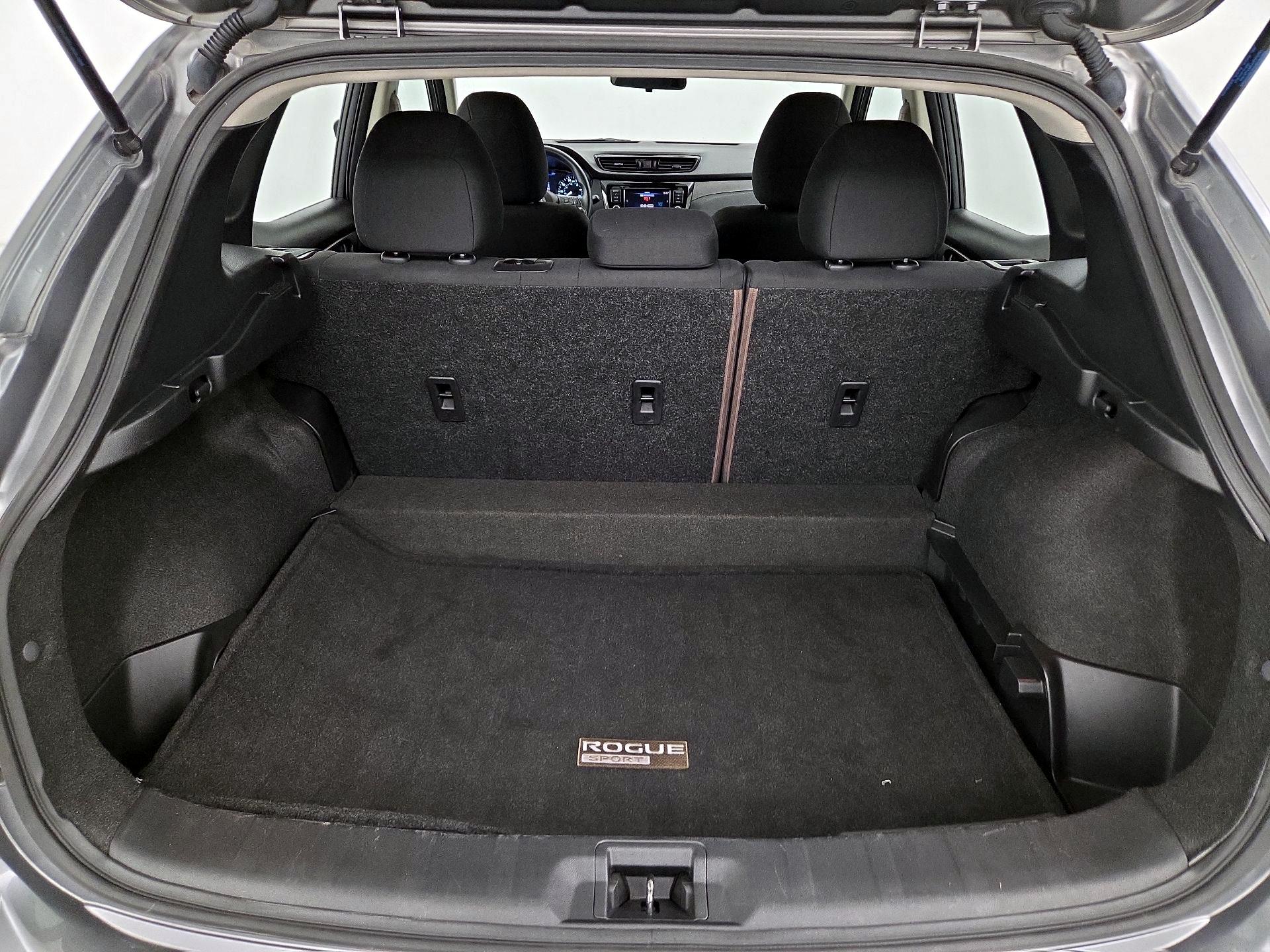 Thumbnail: 2021 Nissan Rogue Sport - 20