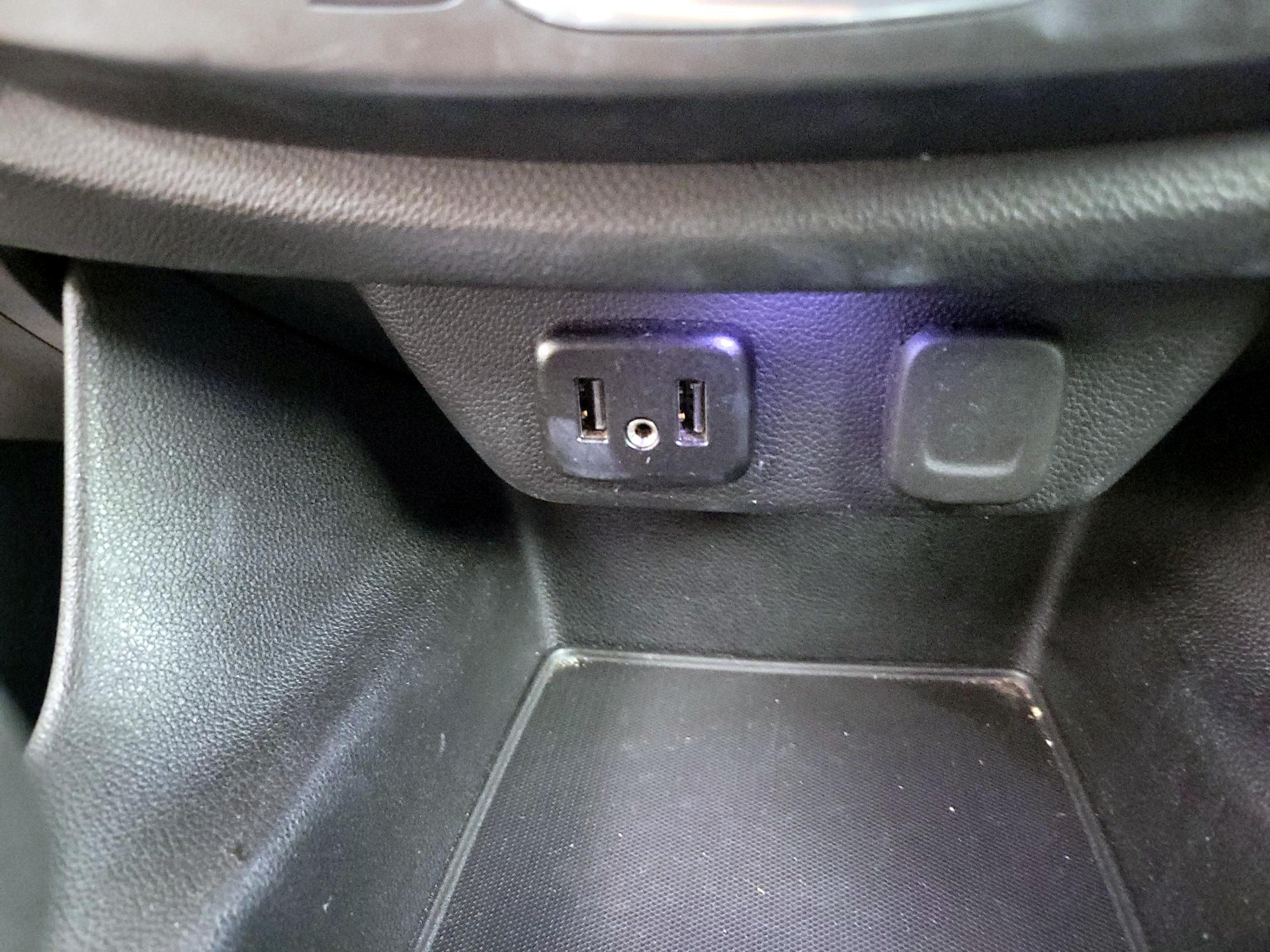 Thumbnail: 2020 Chevrolet Traverse - 18