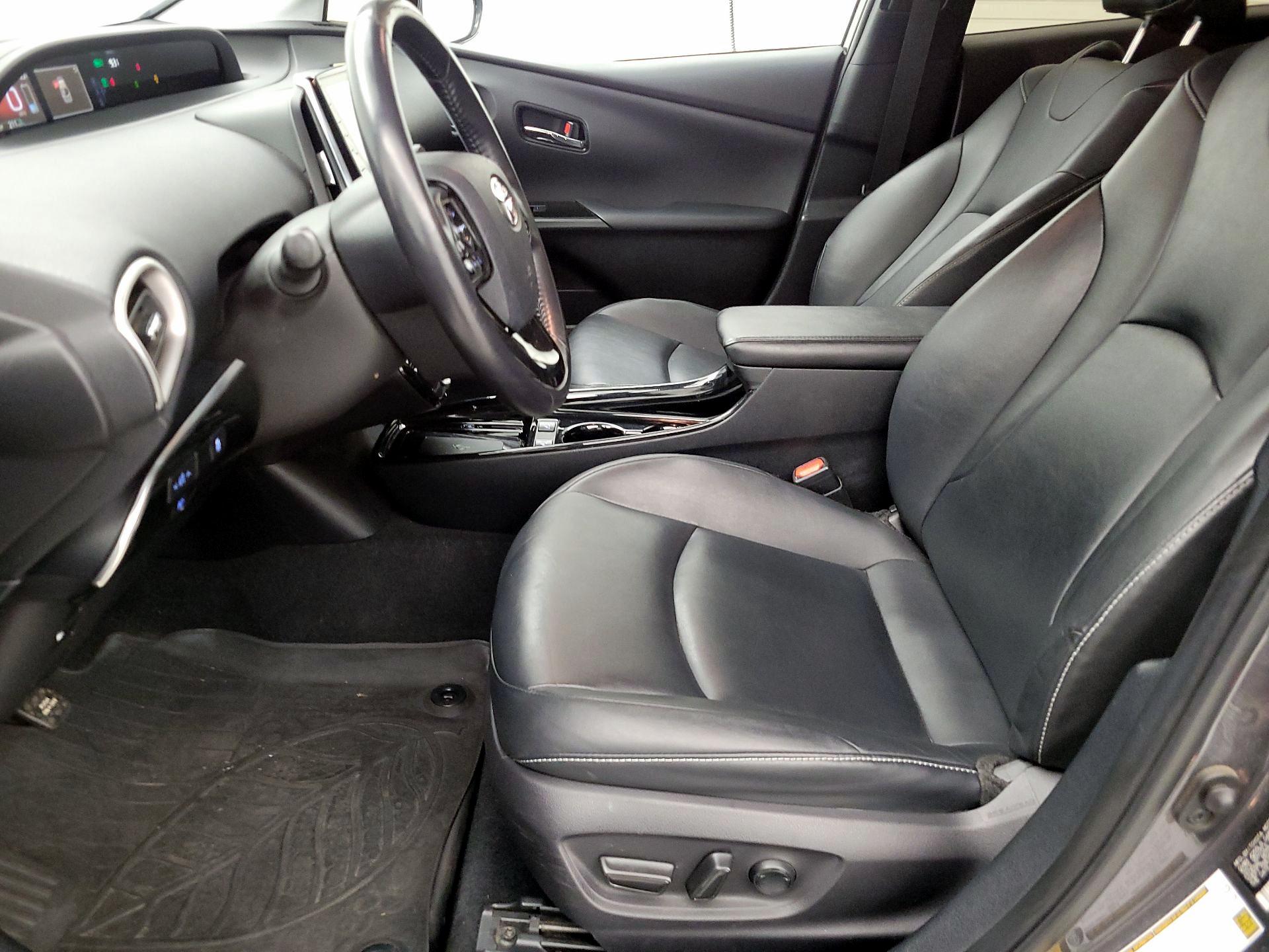 Thumbnail: 2020 Toyota Prius Prime - 11