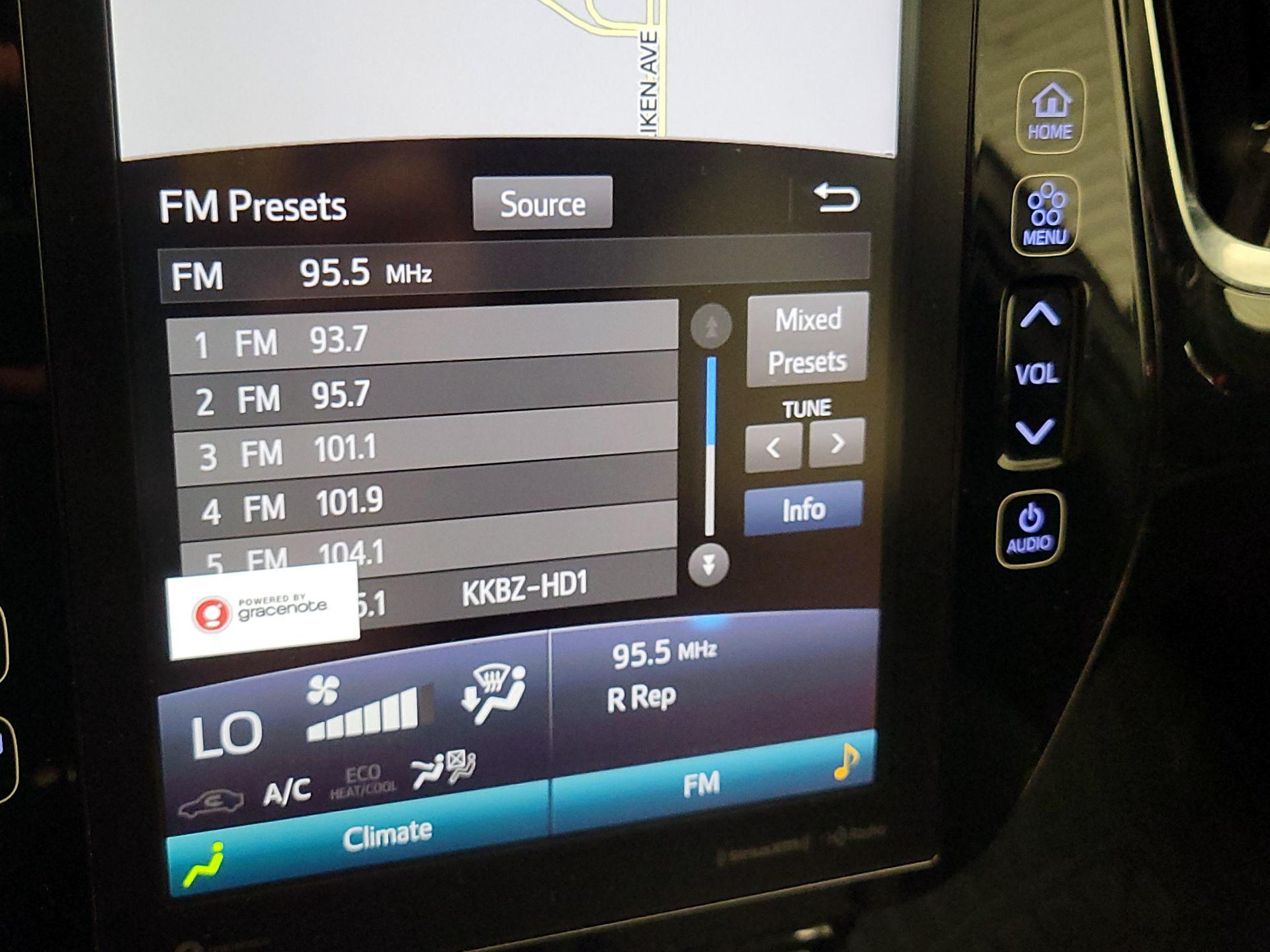 Thumbnail: 2020 Toyota Prius Prime - 15