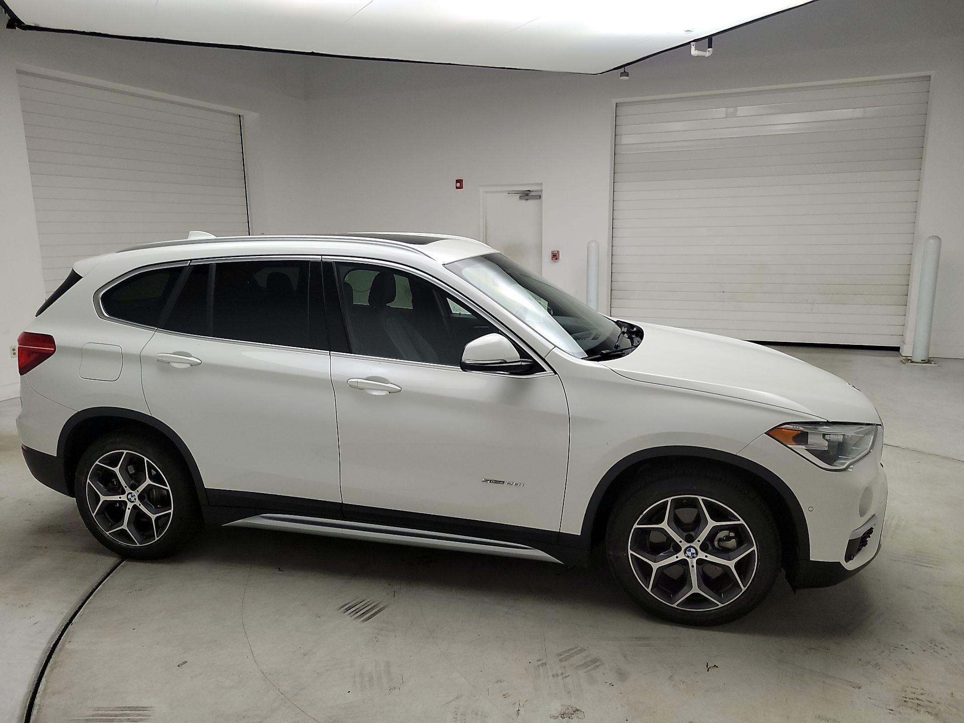 Thumbnail: 2017 BMW X1 - 4