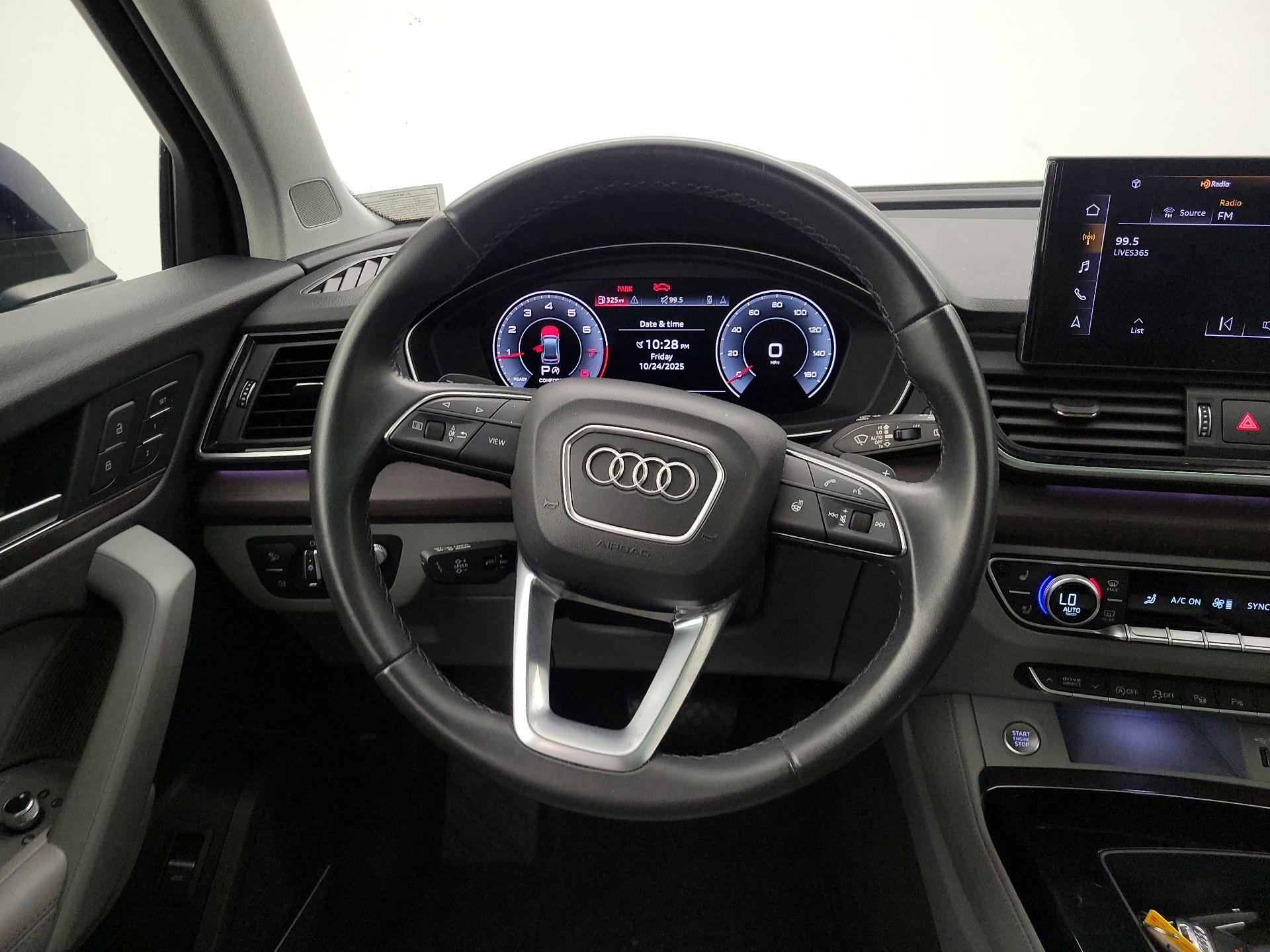 Thumbnail: 2022 Audi Q5 - 10