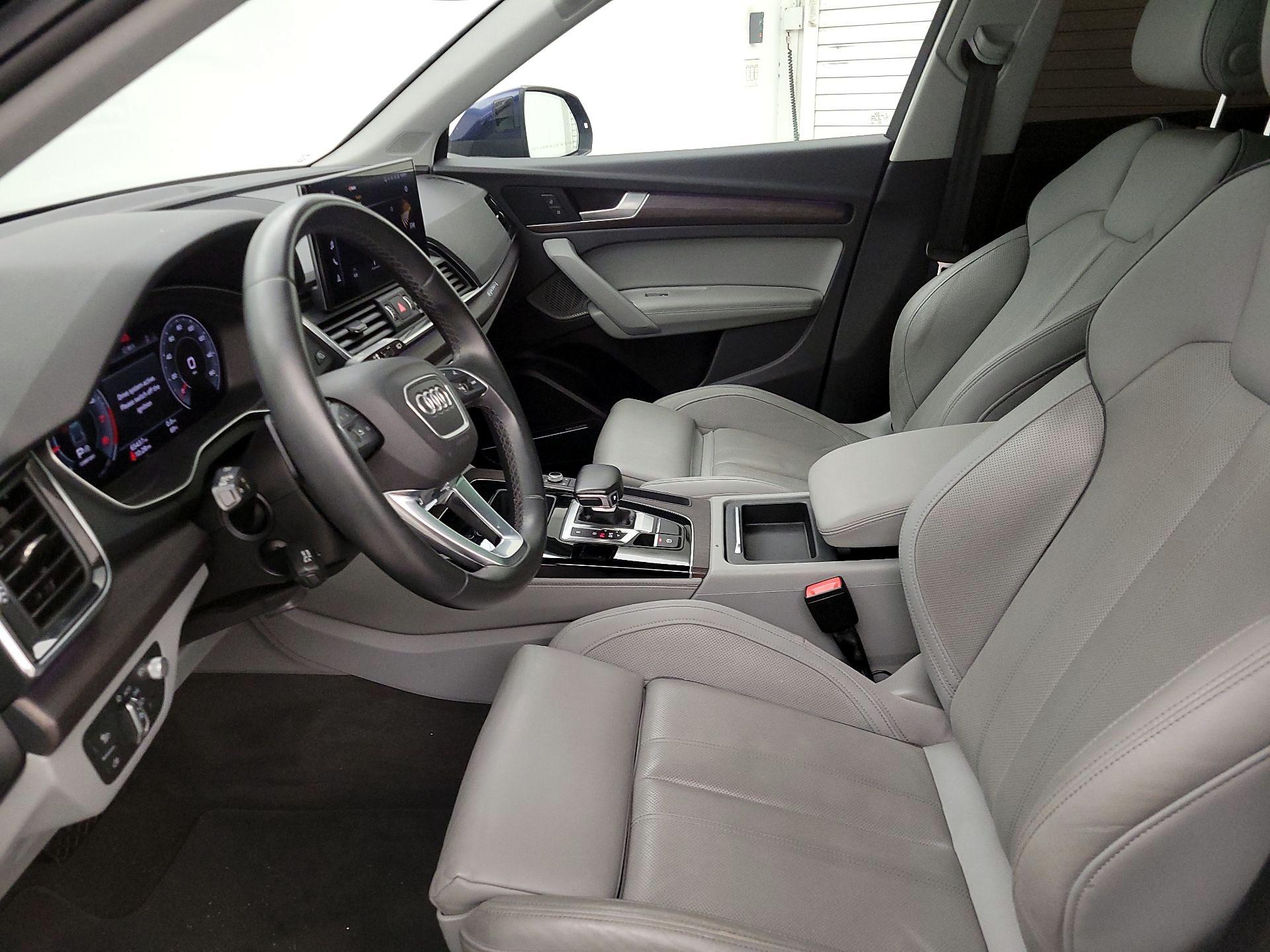 Thumbnail: 2022 Audi Q5 - 11