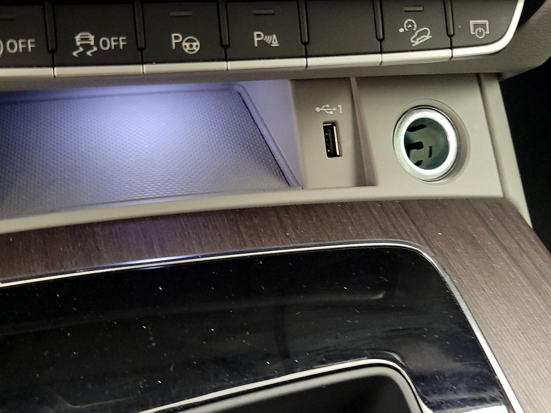 Thumbnail: 2022 Audi Q5 - 18