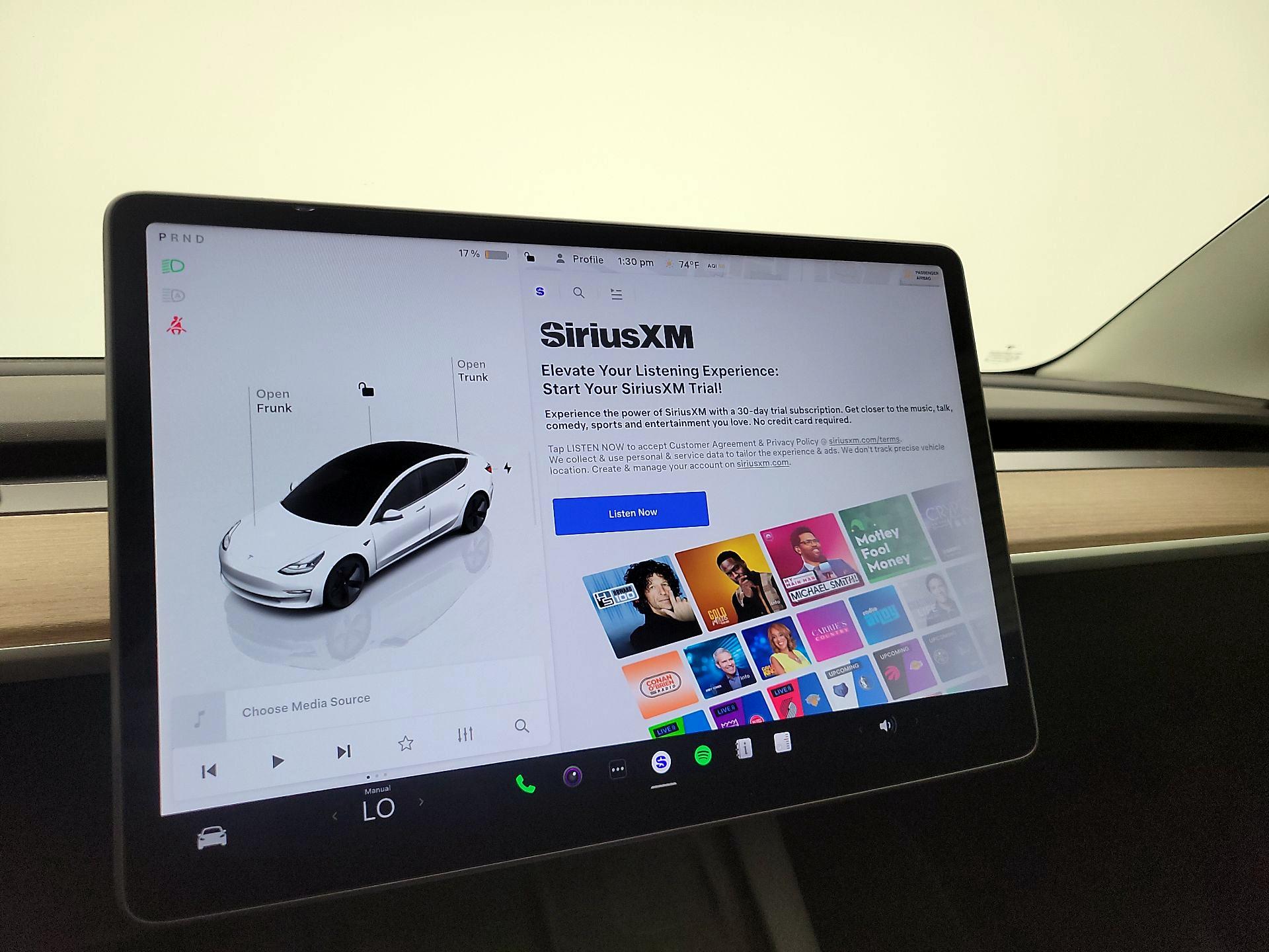 Thumbnail: 2022 Tesla Model 3 - 15